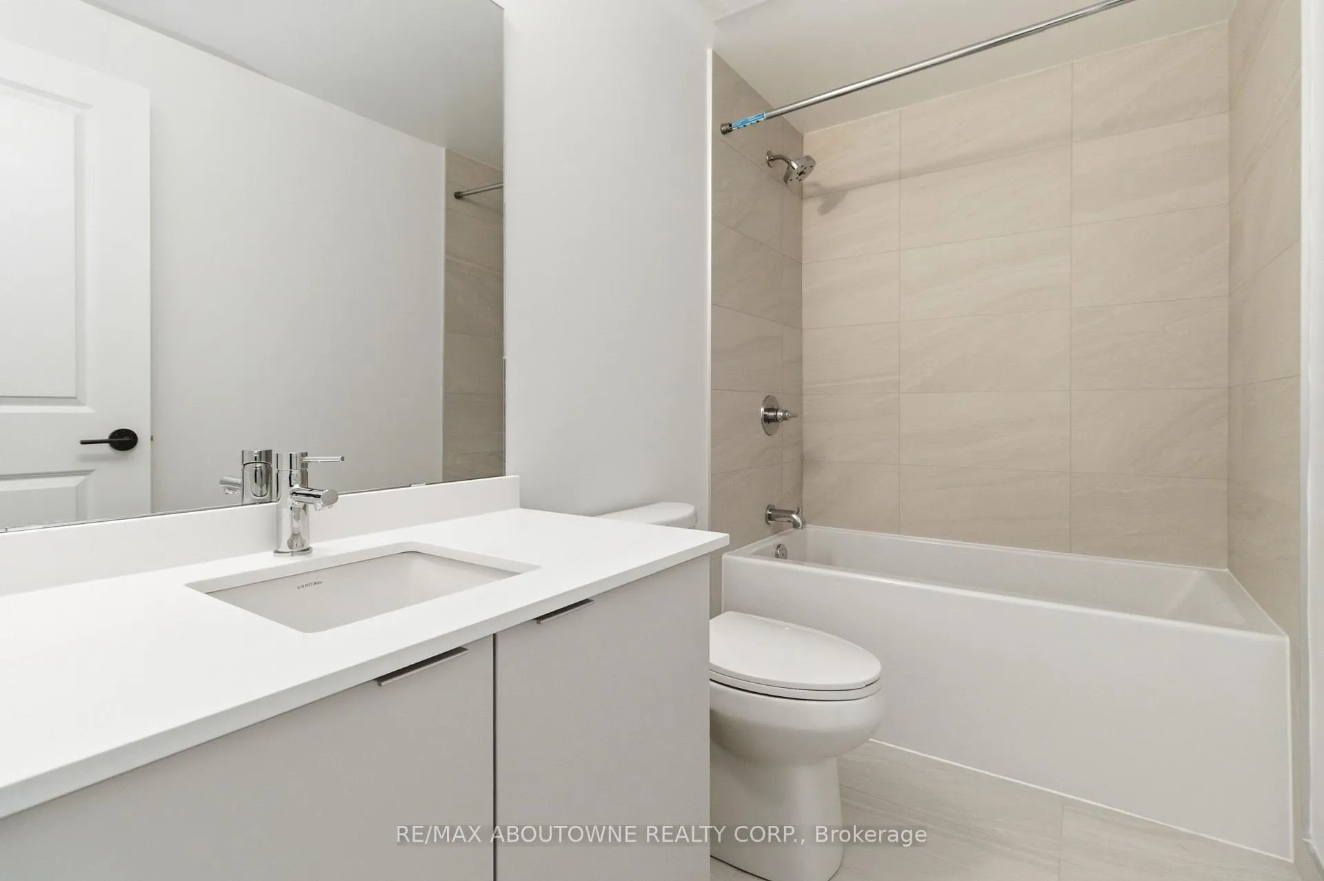 Photo 21 of Unit 2011, 2075 Lakeshore Road, Burlington, Brant — HOMEH