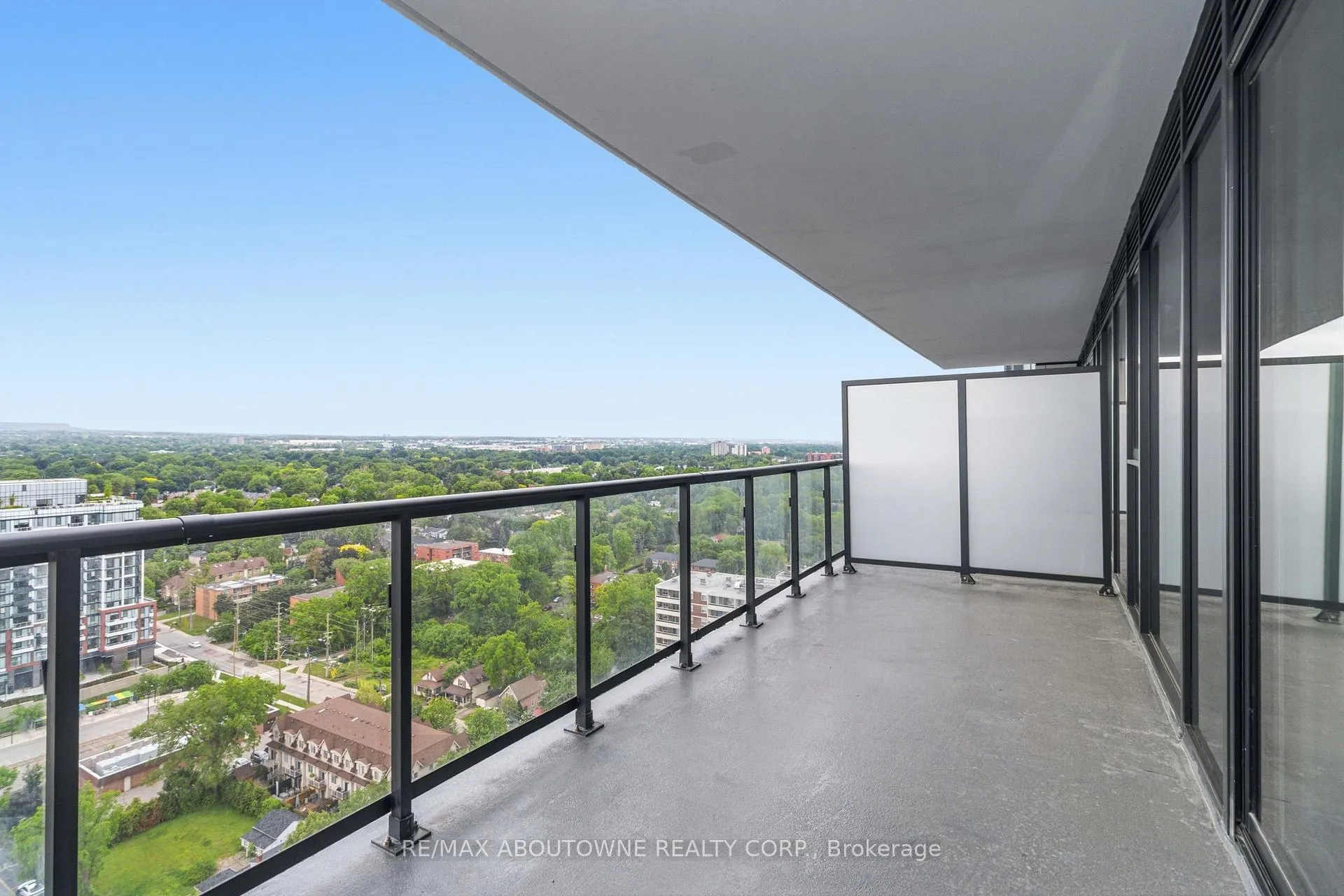 Photo 22 of Unit 2011, 2075 Lakeshore Road, Burlington, Brant — HOMEH
