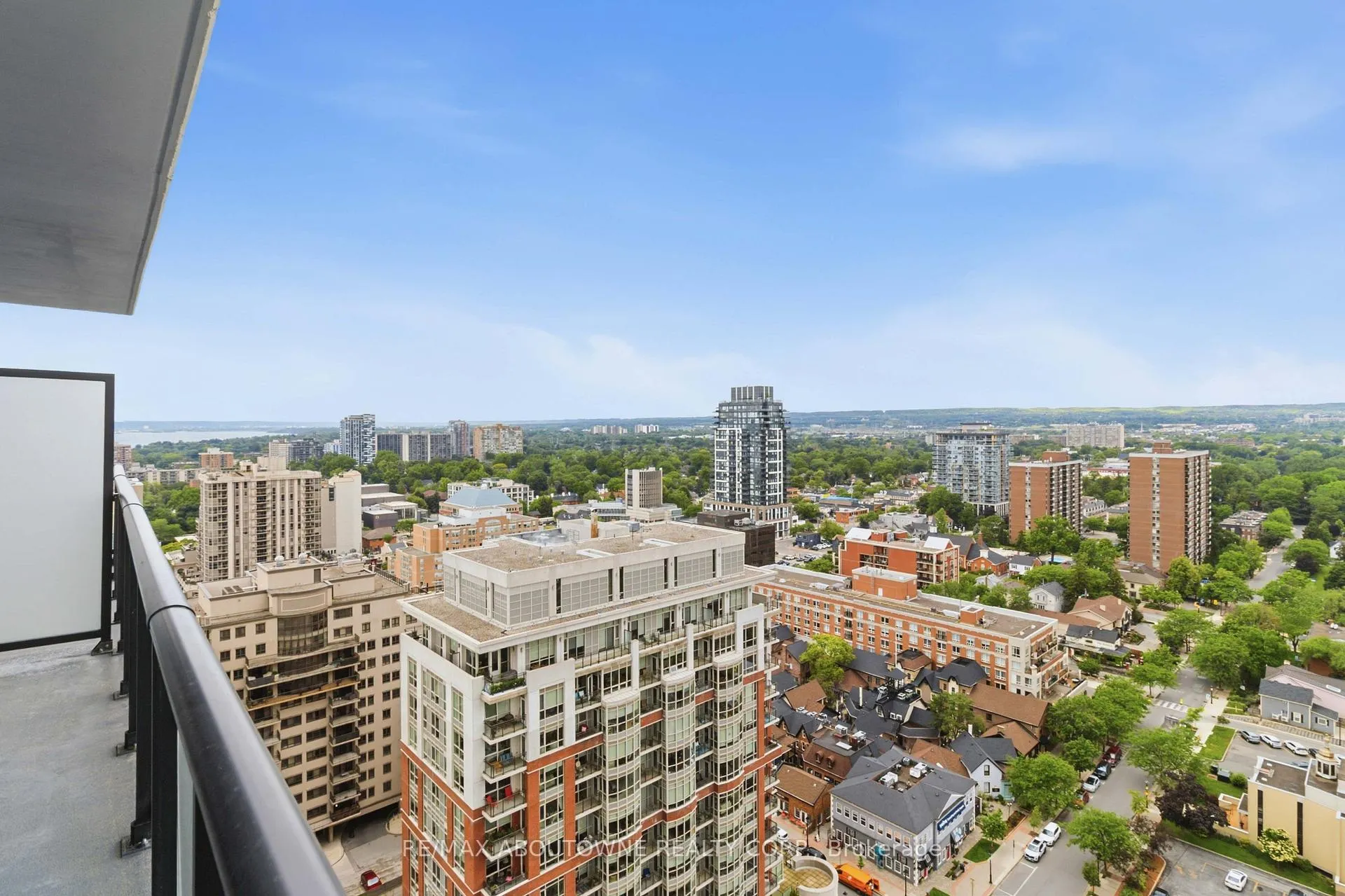 Photo 23 of Unit 2011, 2075 Lakeshore Road, Burlington, Brant — HOMEH