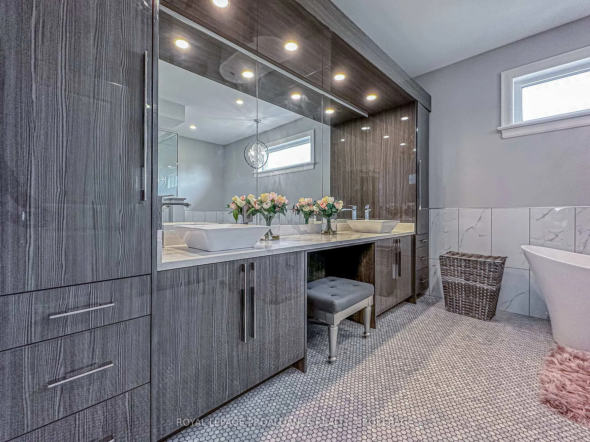 Photo 18 of 78 Aragon Road, Kingston, City North of 401 — HOMEH