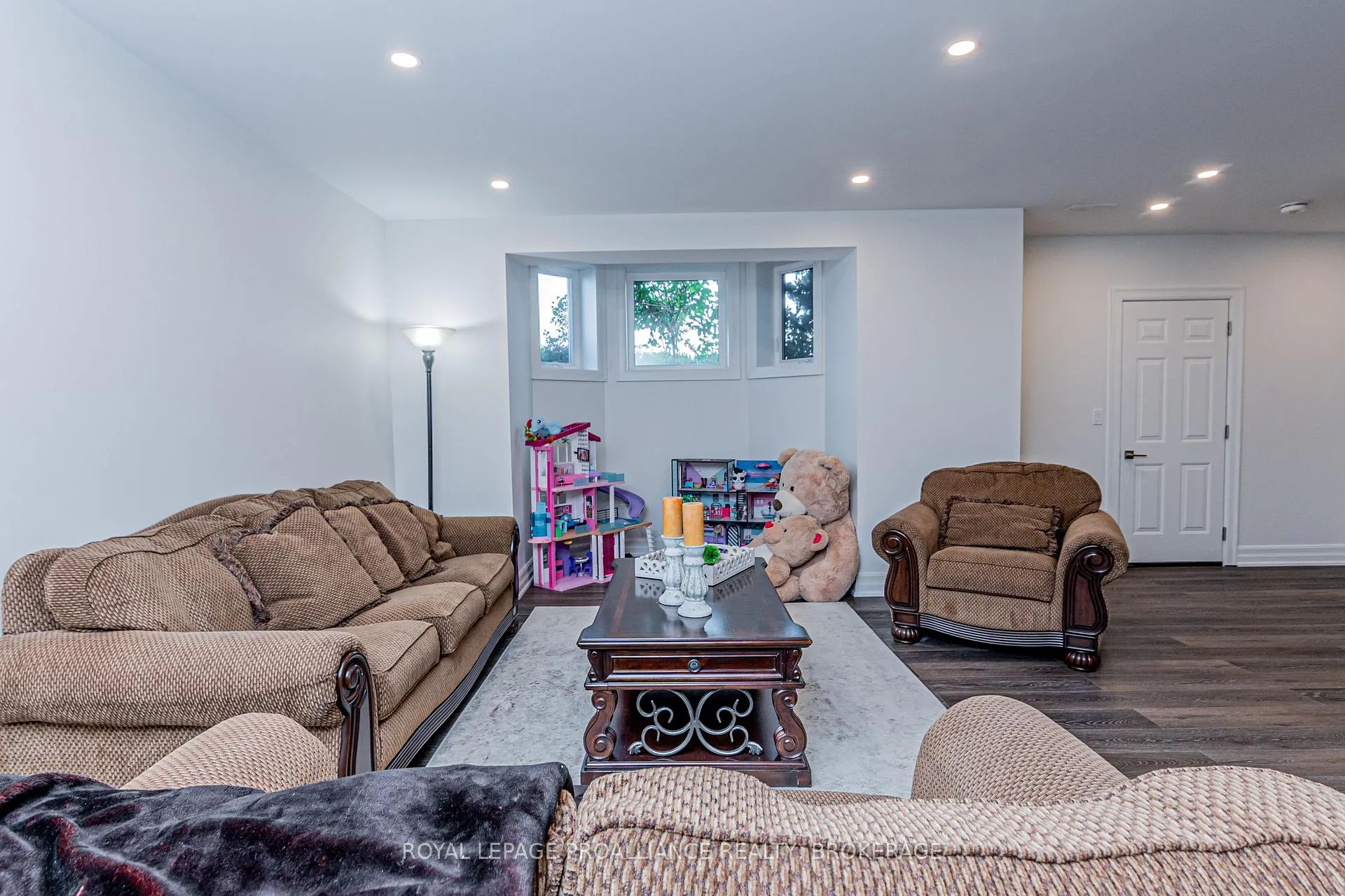 Photo 32 of 78 Aragon Road, Kingston, City North of 401 — HOMEH