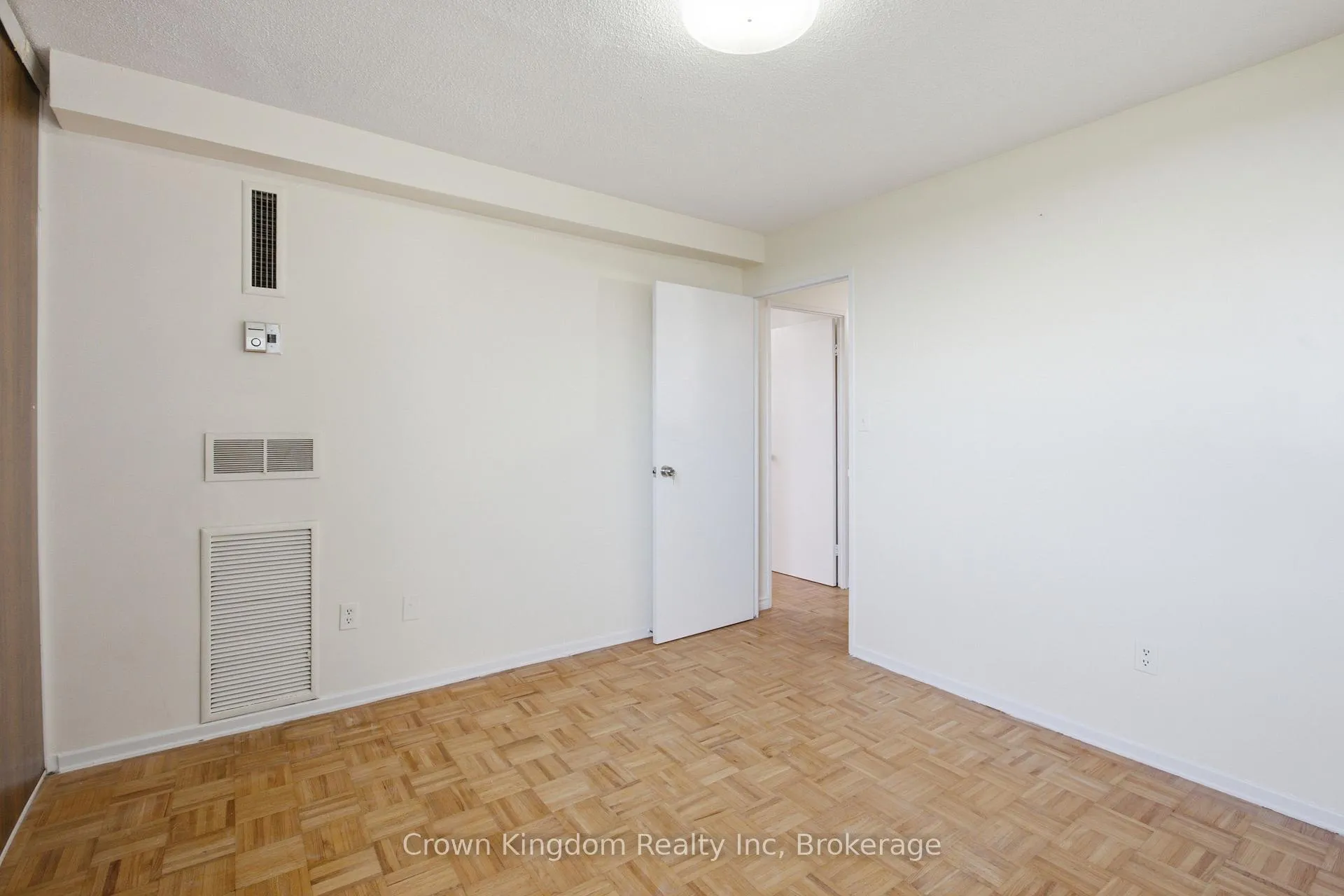 Photo 16 of Unit 1209, 20 Edgecliff Golfway, Toronto, Flemingdon Park — HOMEH
