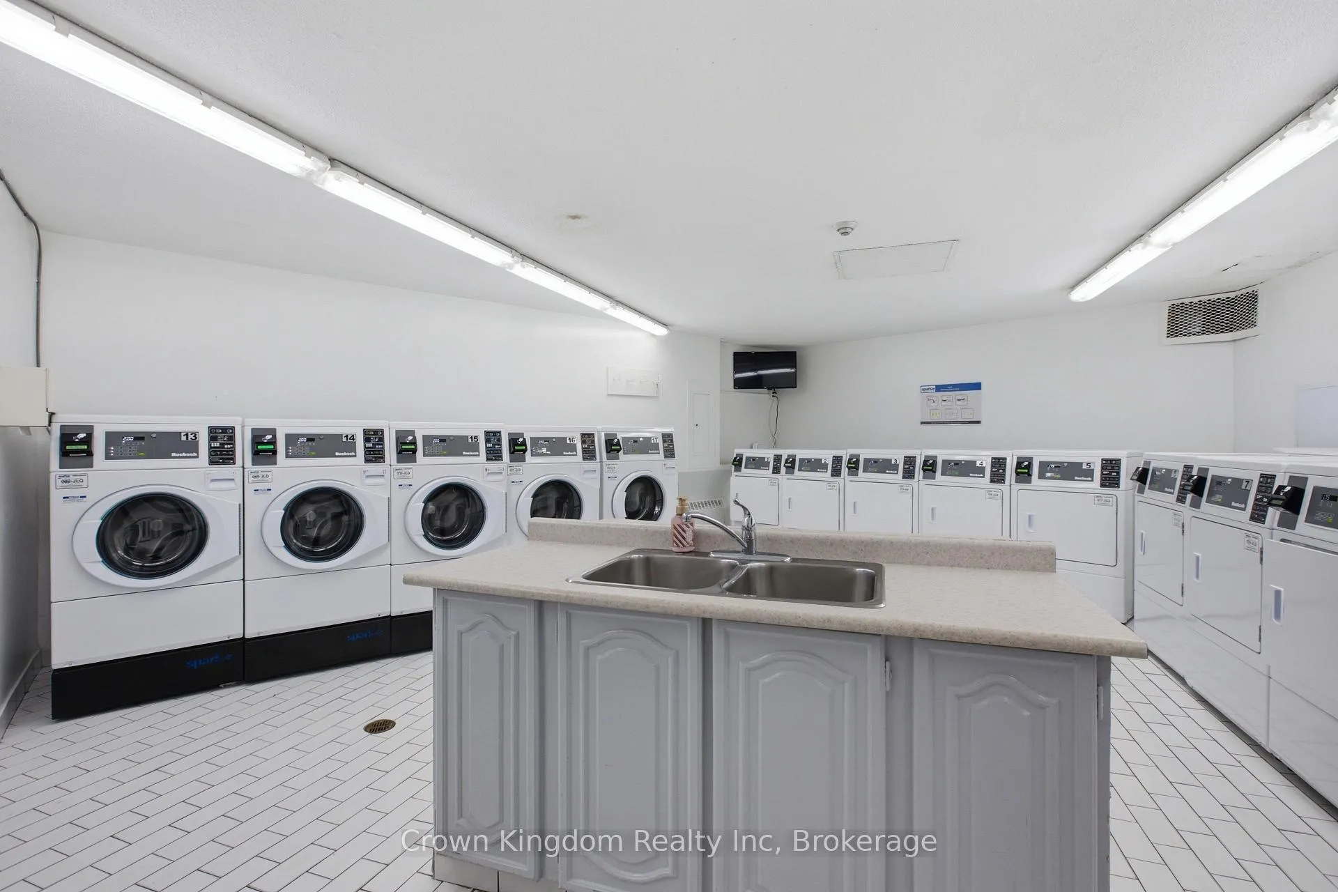Photo 32 of Unit 1209, 20 Edgecliff Golfway, Toronto, Flemingdon Park — HOMEH