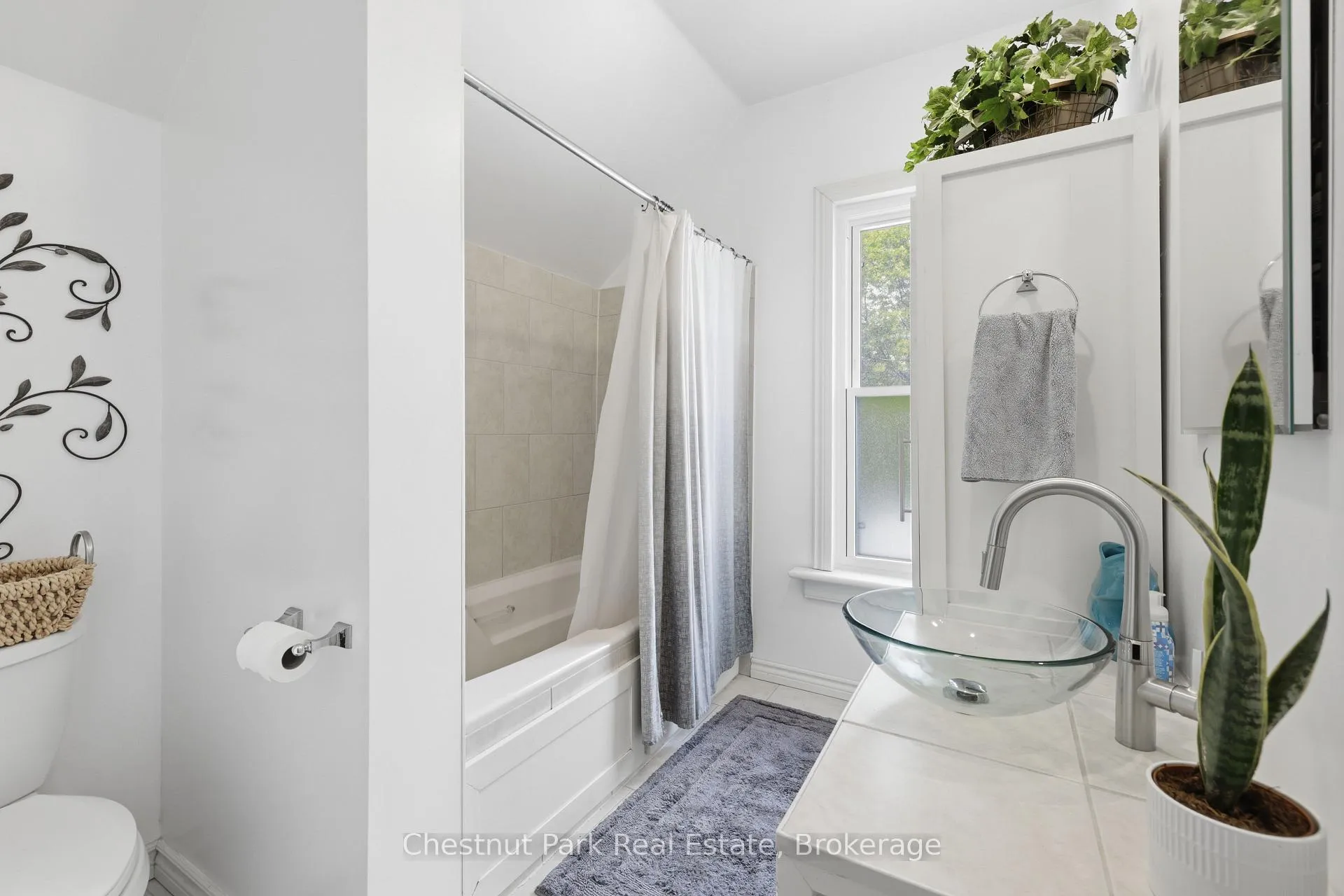 Photo 26 of 1670 3rd Avenue W, Owen Sound — HOMEH