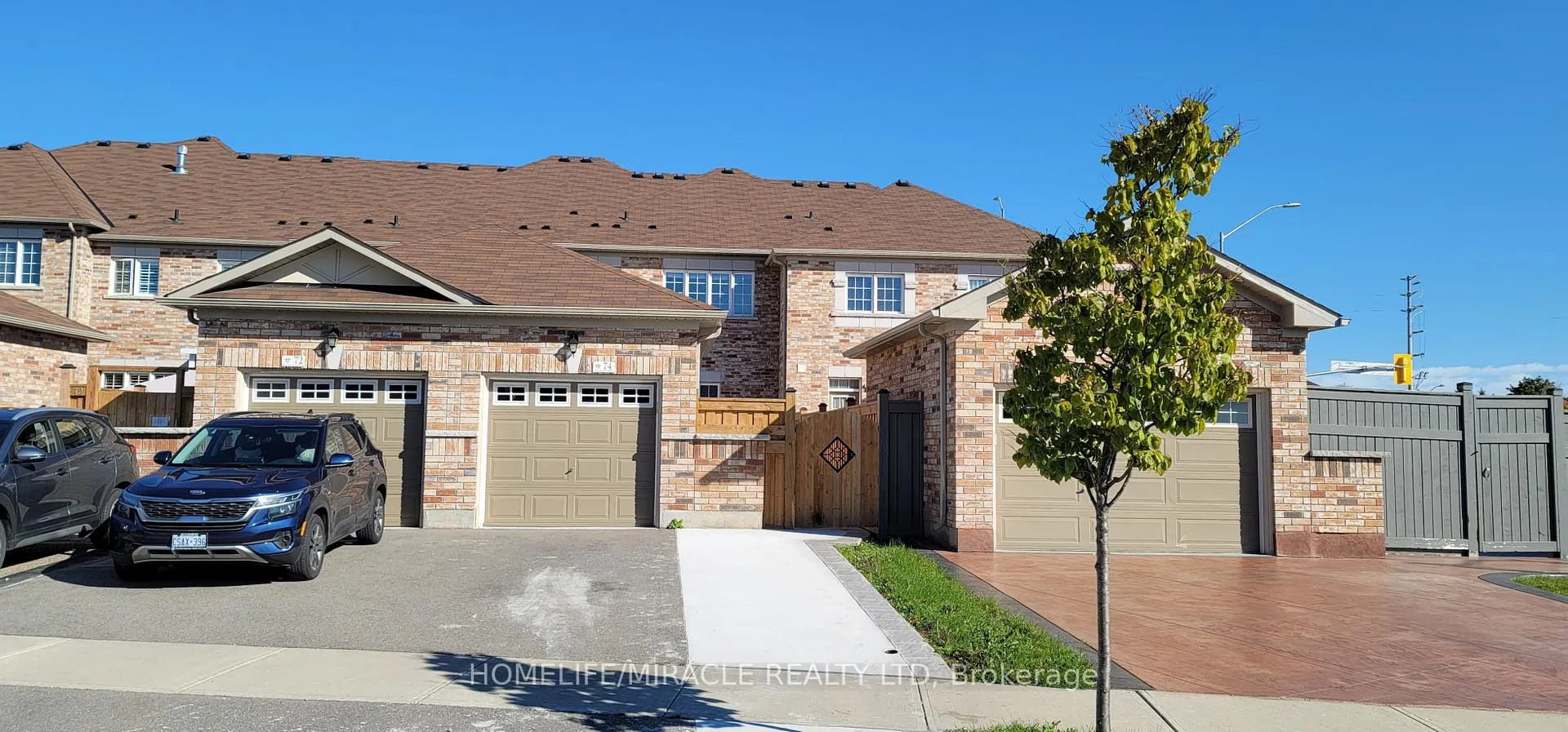 Photo 1 of 74 Hatton Court, Brampton, Credit Valley — HOMEH