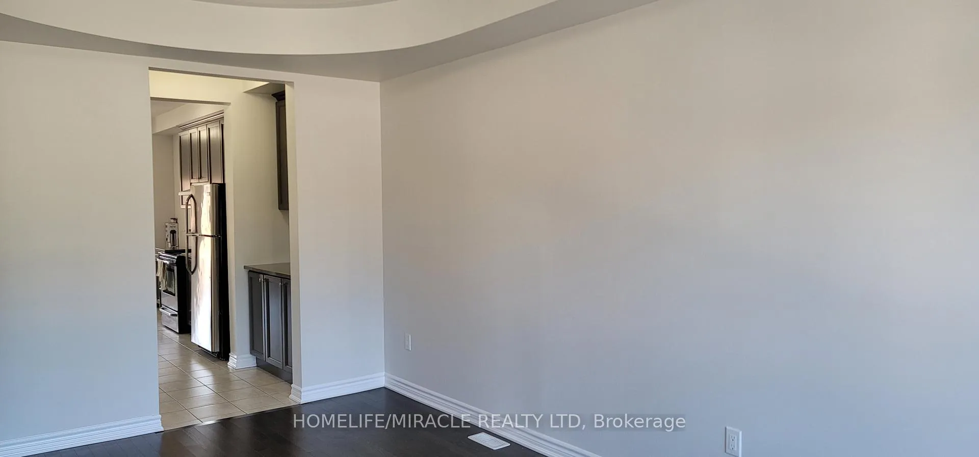 Photo 7 of 74 Hatton Court, Brampton, Credit Valley — HOMEH