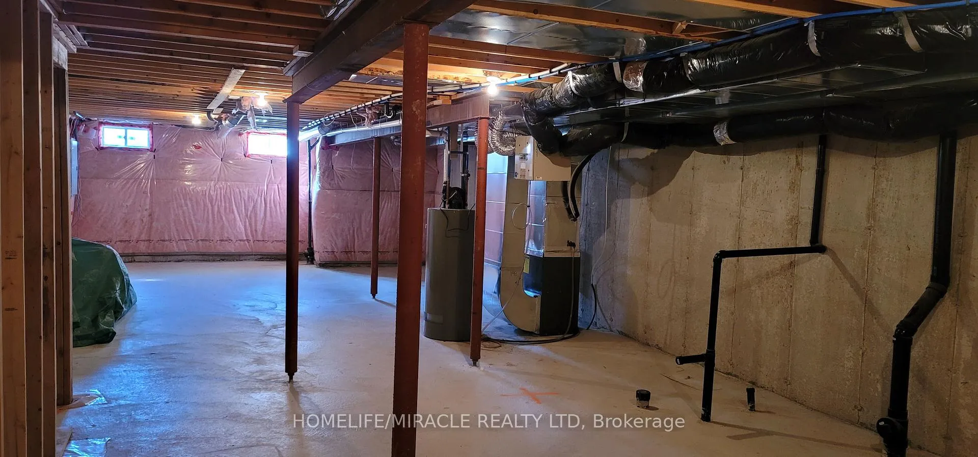 Photo 18 of 74 Hatton Court, Brampton, Credit Valley — HOMEH