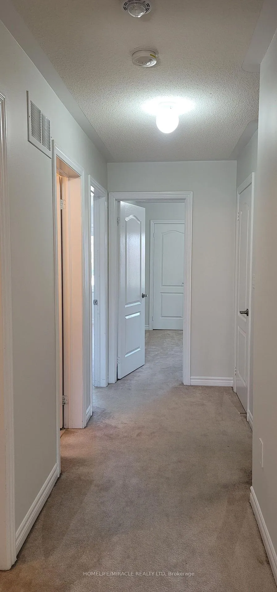 Photo 25 of 74 Hatton Court, Brampton, Credit Valley — HOMEH