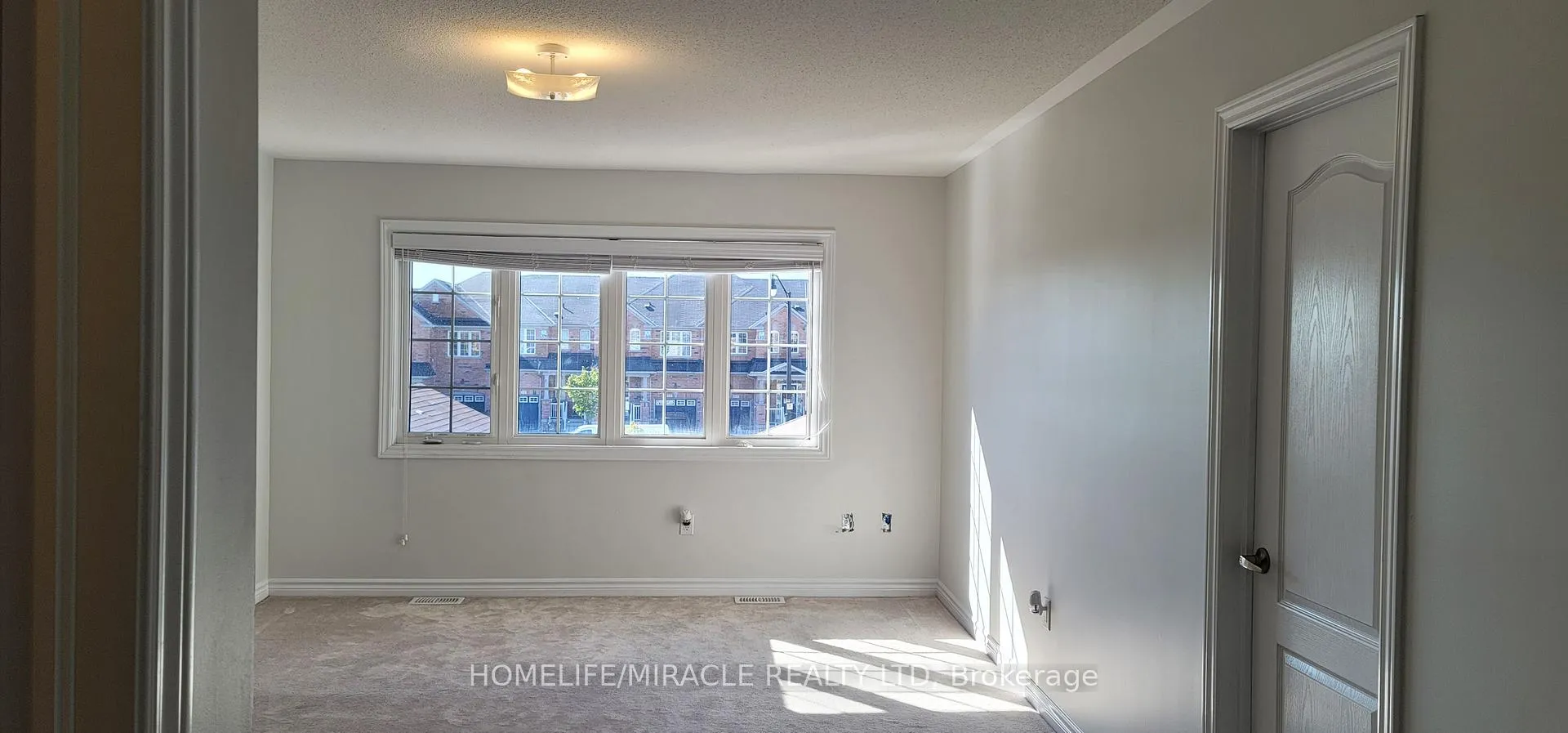 Photo 26 of 74 Hatton Court, Brampton, Credit Valley — HOMEH