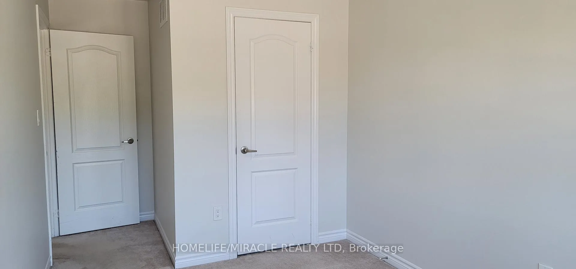 Photo 30 of 74 Hatton Court, Brampton, Credit Valley — HOMEH
