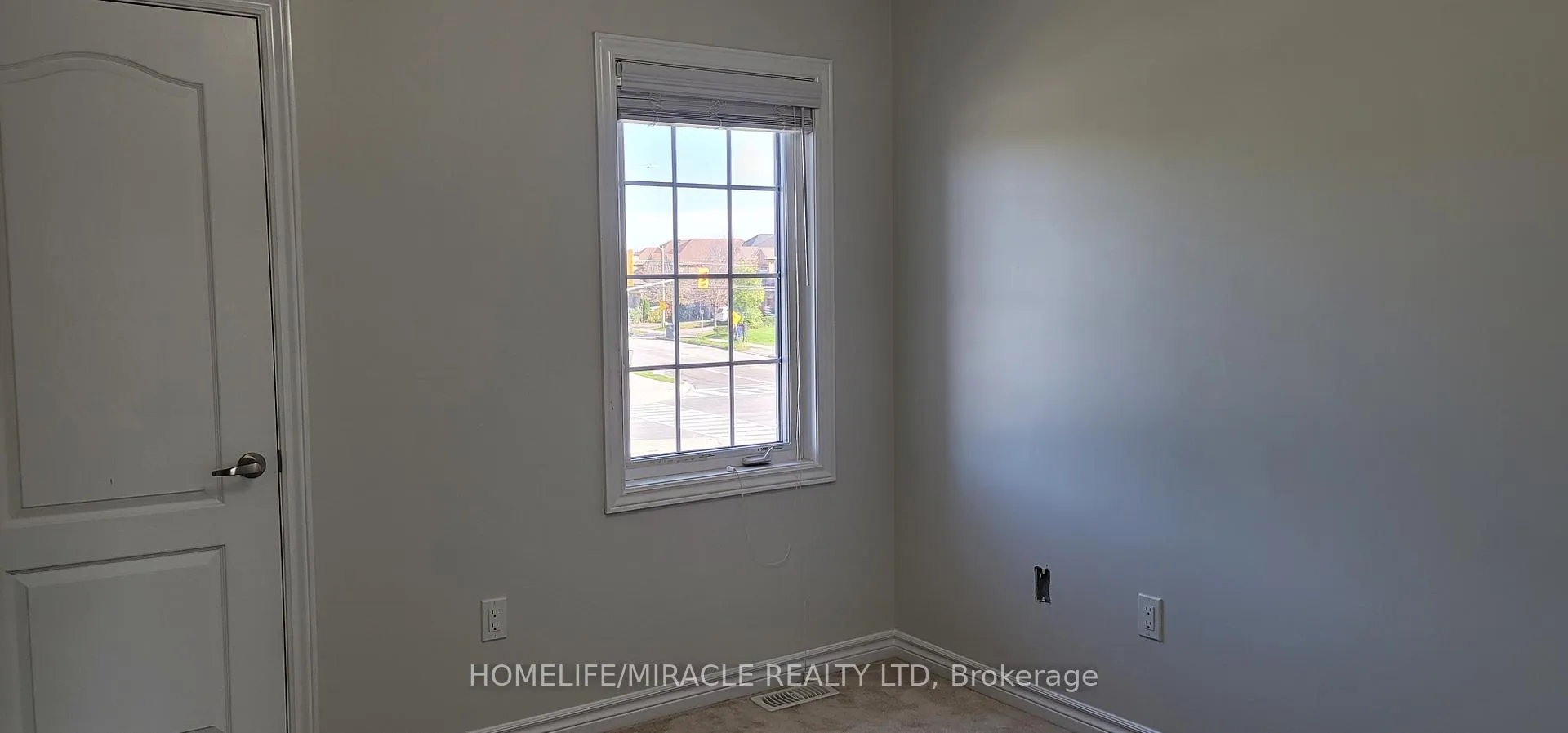 Photo 34 of 74 Hatton Court, Brampton, Credit Valley — HOMEH
