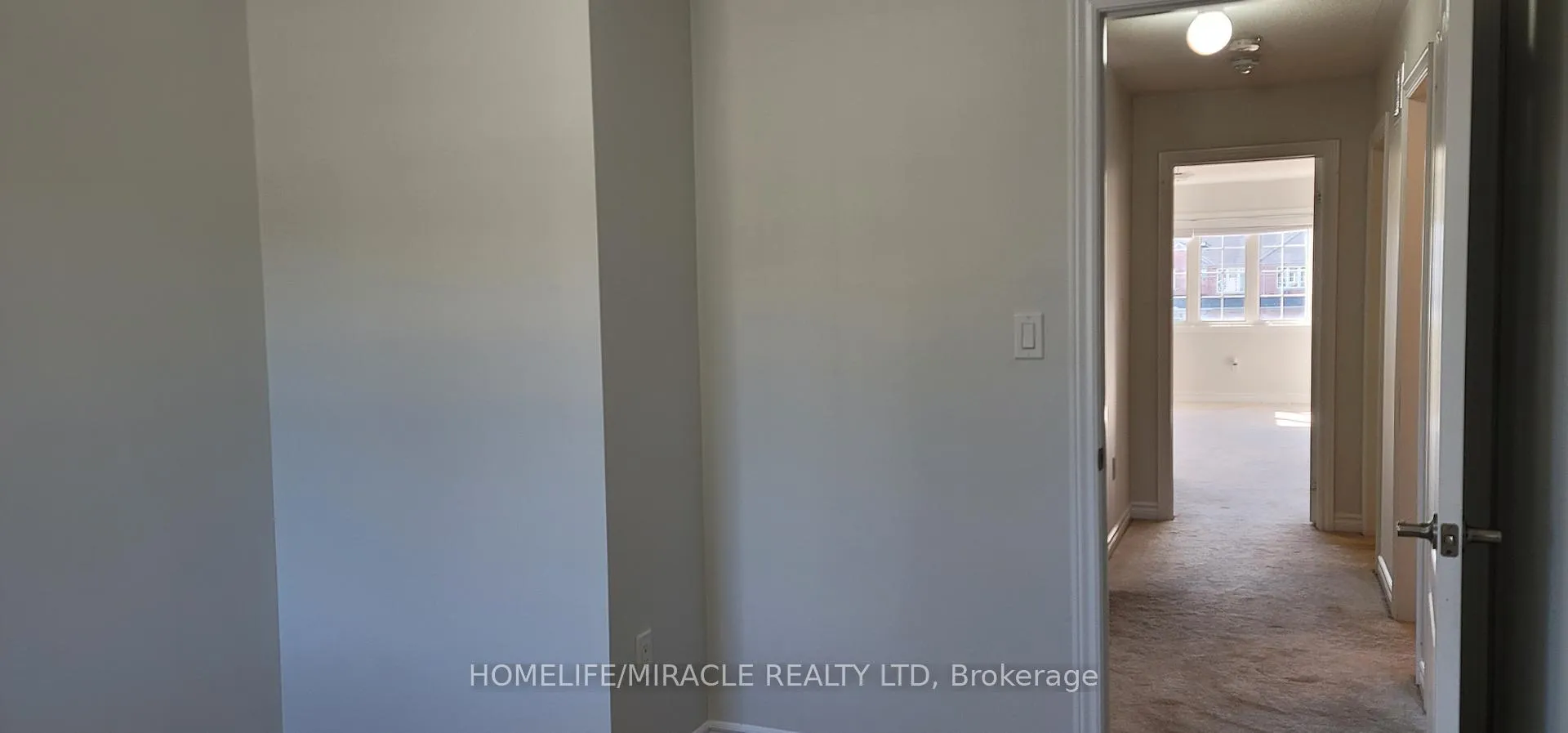 Photo 35 of 74 Hatton Court, Brampton, Credit Valley — HOMEH