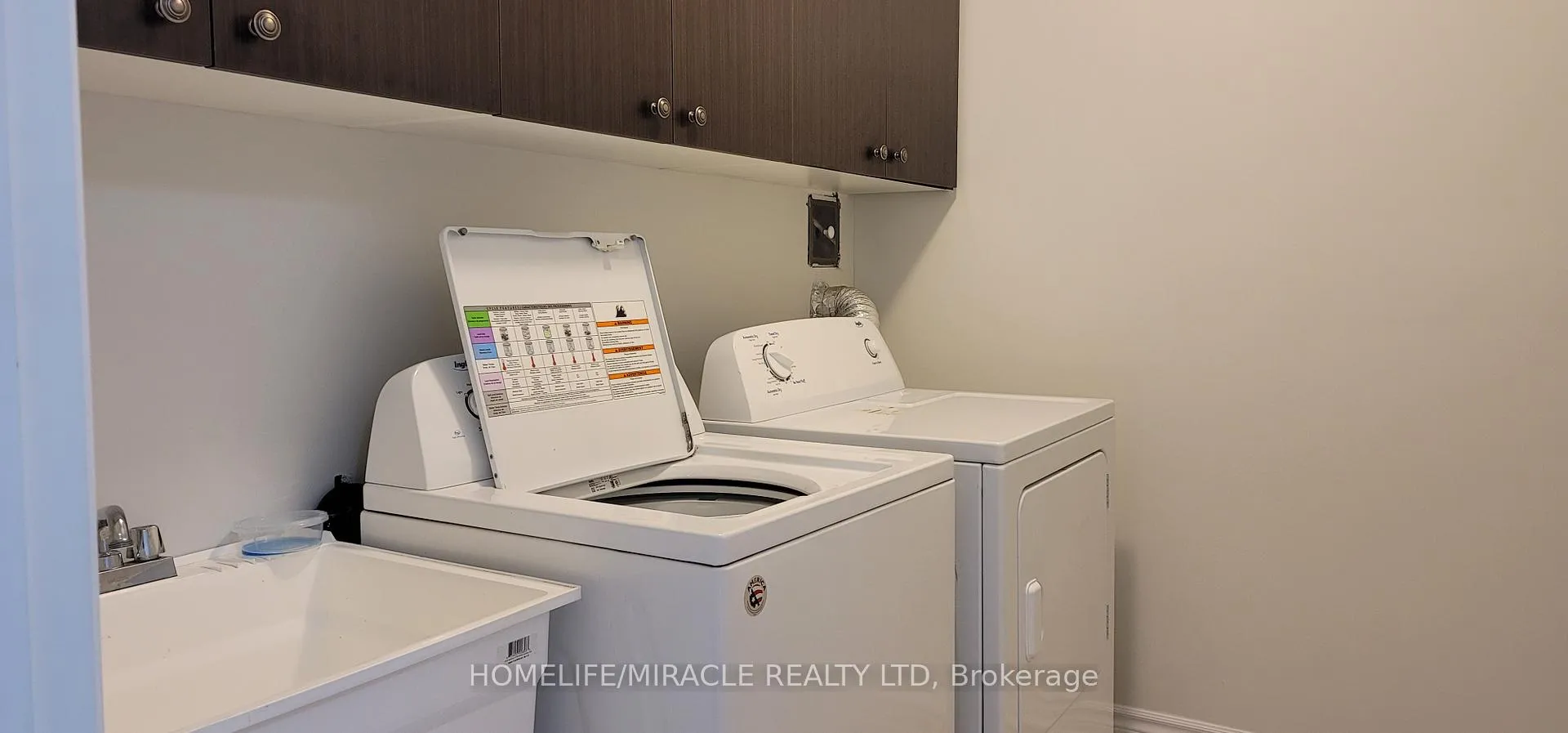 Photo 36 of 74 Hatton Court, Brampton, Credit Valley — HOMEH