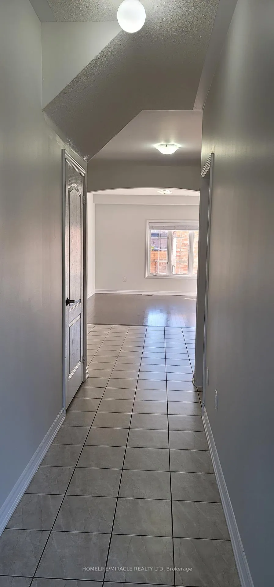 Photo 37 of 74 Hatton Court, Brampton, Credit Valley — HOMEH