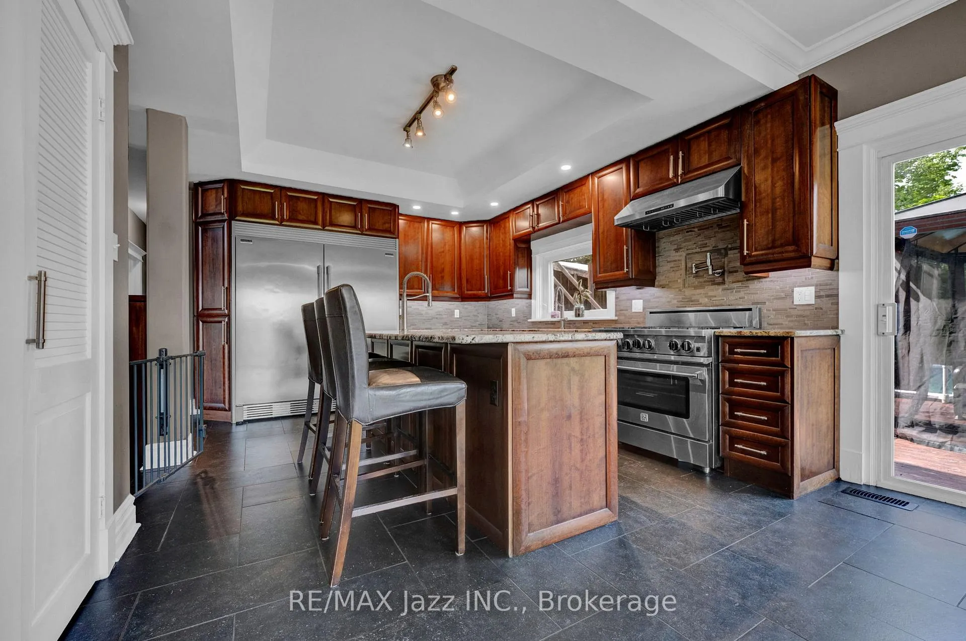 Photo 7 of 1674 Hooton Drive, Cavan Monaghan, Cavan Twp — HOMEH