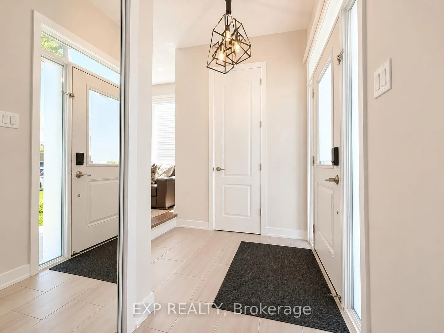 Photo 5 of 647 Crevier Walk, Ottawa, Chapel Hill South - Orleans Village — HOMEH