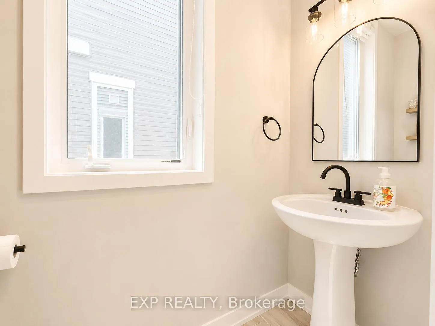 Photo 7 of 647 Crevier Walk, Ottawa, Chapel Hill South - Orleans Village — HOMEH