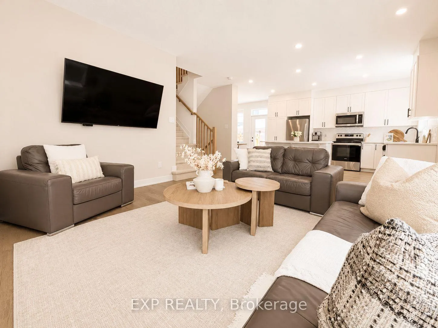 Photo 9 of 647 Crevier Walk, Ottawa, Chapel Hill South - Orleans Village — HOMEH