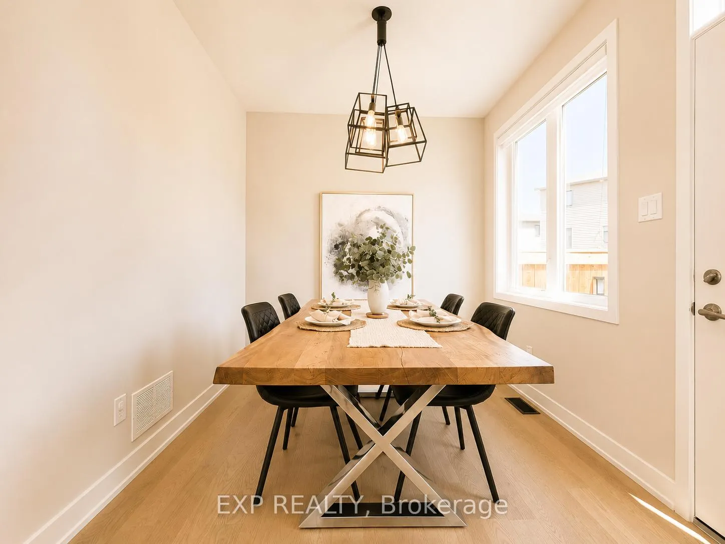 Photo 15 of 647 Crevier Walk, Ottawa, Chapel Hill South - Orleans Village — HOMEH