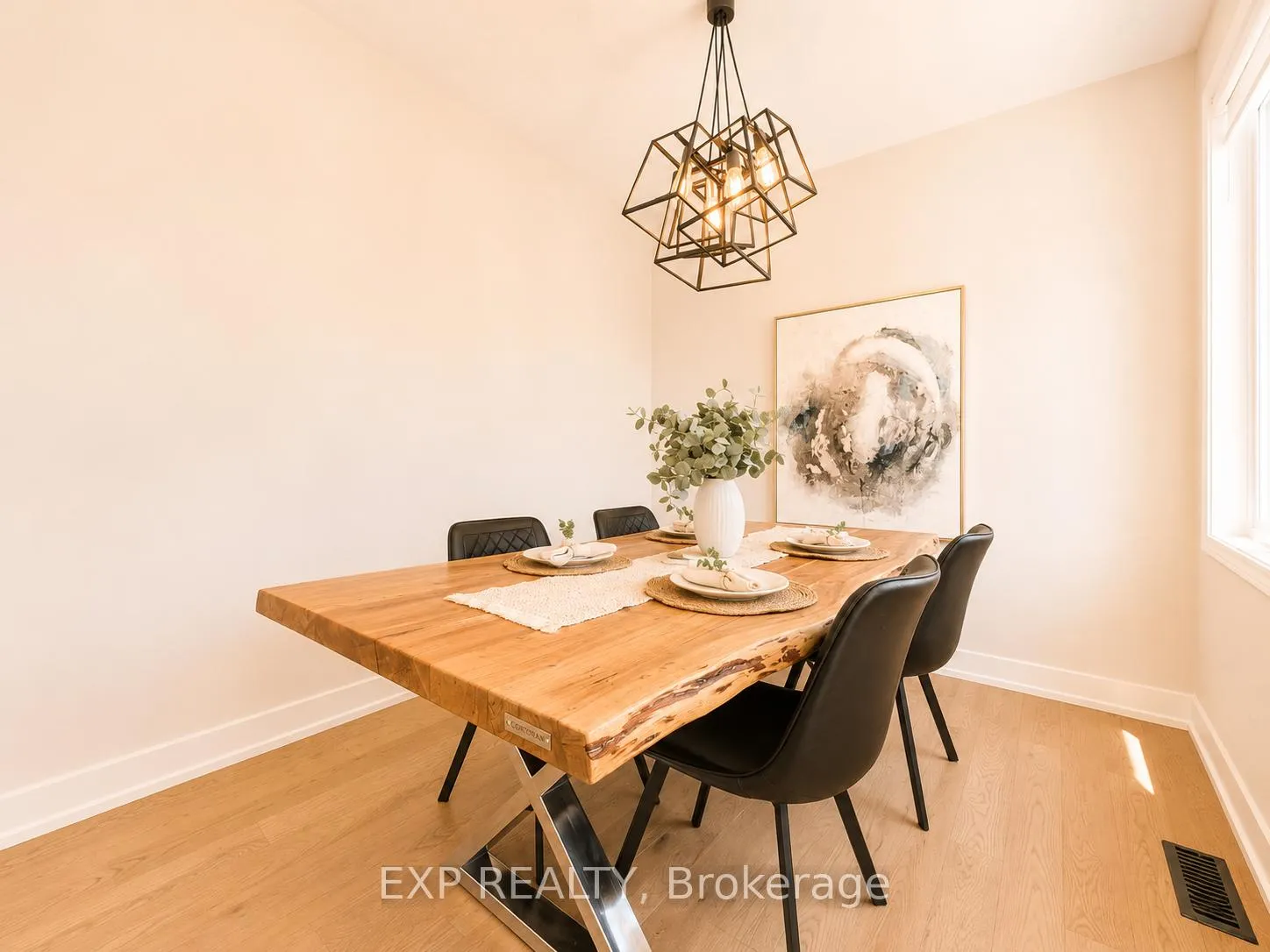 Photo 16 of 647 Crevier Walk, Ottawa, Chapel Hill South - Orleans Village — HOMEH