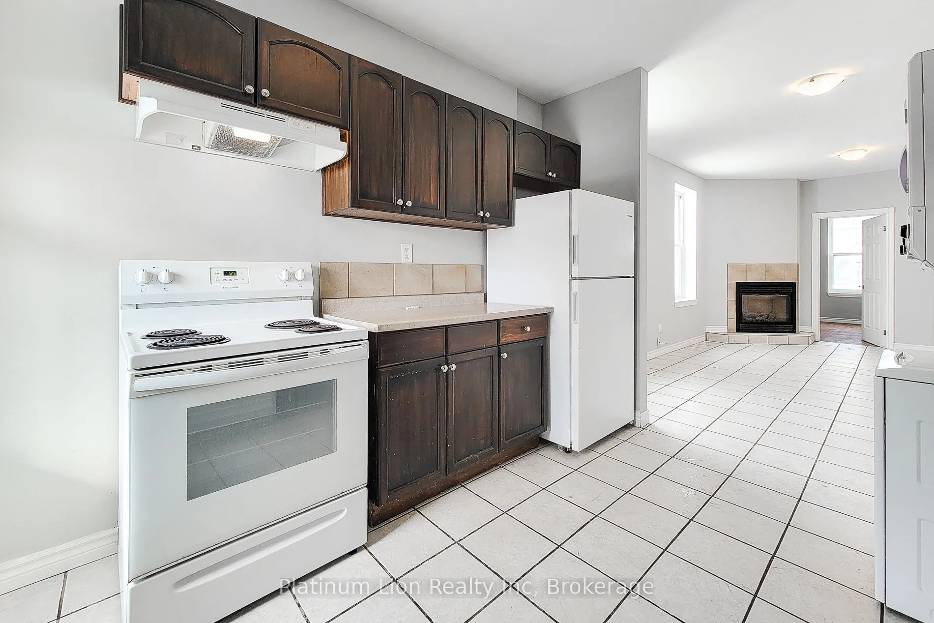 Photo of Unit 1, 340 1/2 Barton Street E