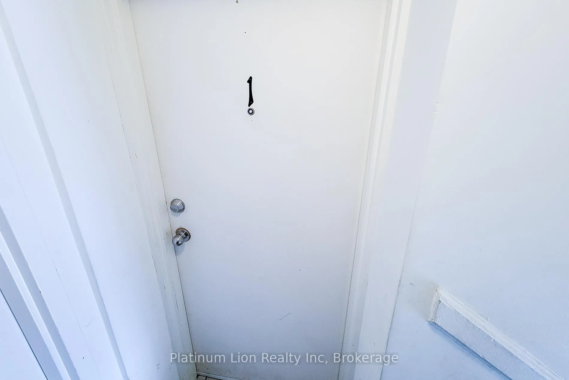 Photo 3 of Unit 1, 340 1/2 Barton Street E, Hamilton, Stinson — HOMEH