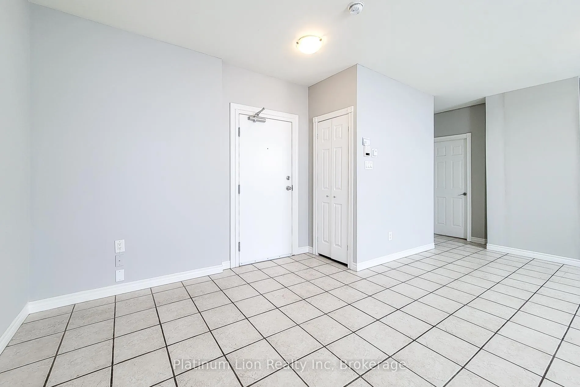 Photo 4 of Unit 1, 340 1/2 Barton Street E, Hamilton, Stinson — HOMEH