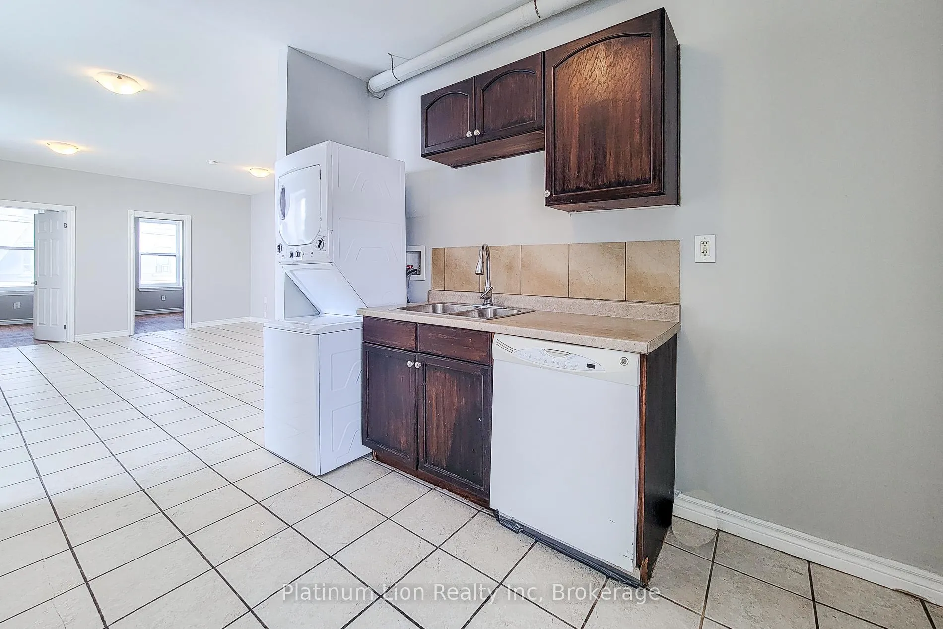 Photo 11 of Unit 1, 340 1/2 Barton Street E, Hamilton, Stinson — HOMEH