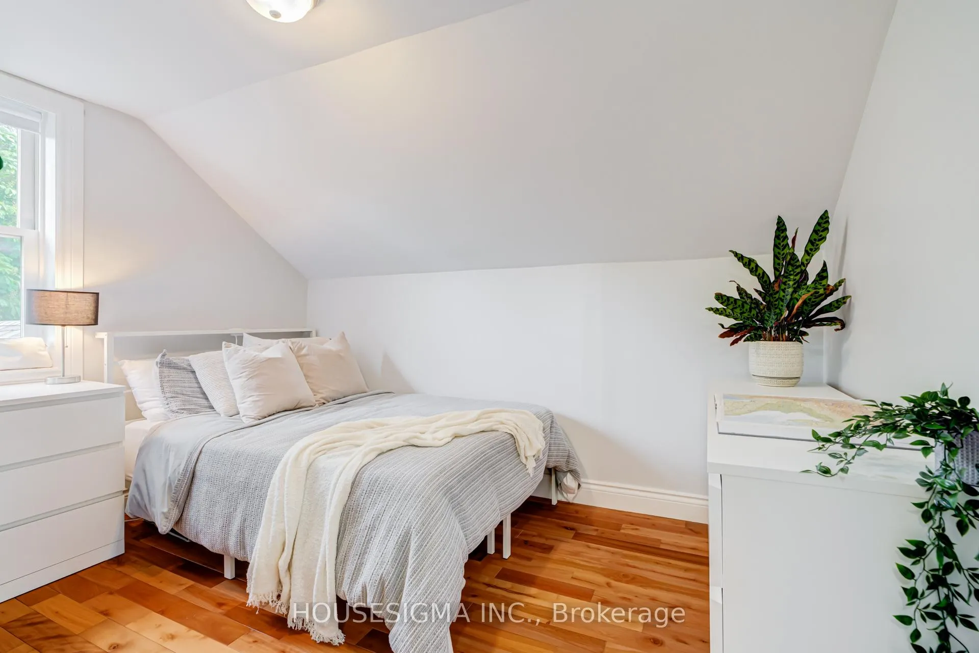 Photo 28 of 216 Second Avenue W, Shelburne — HOMEH