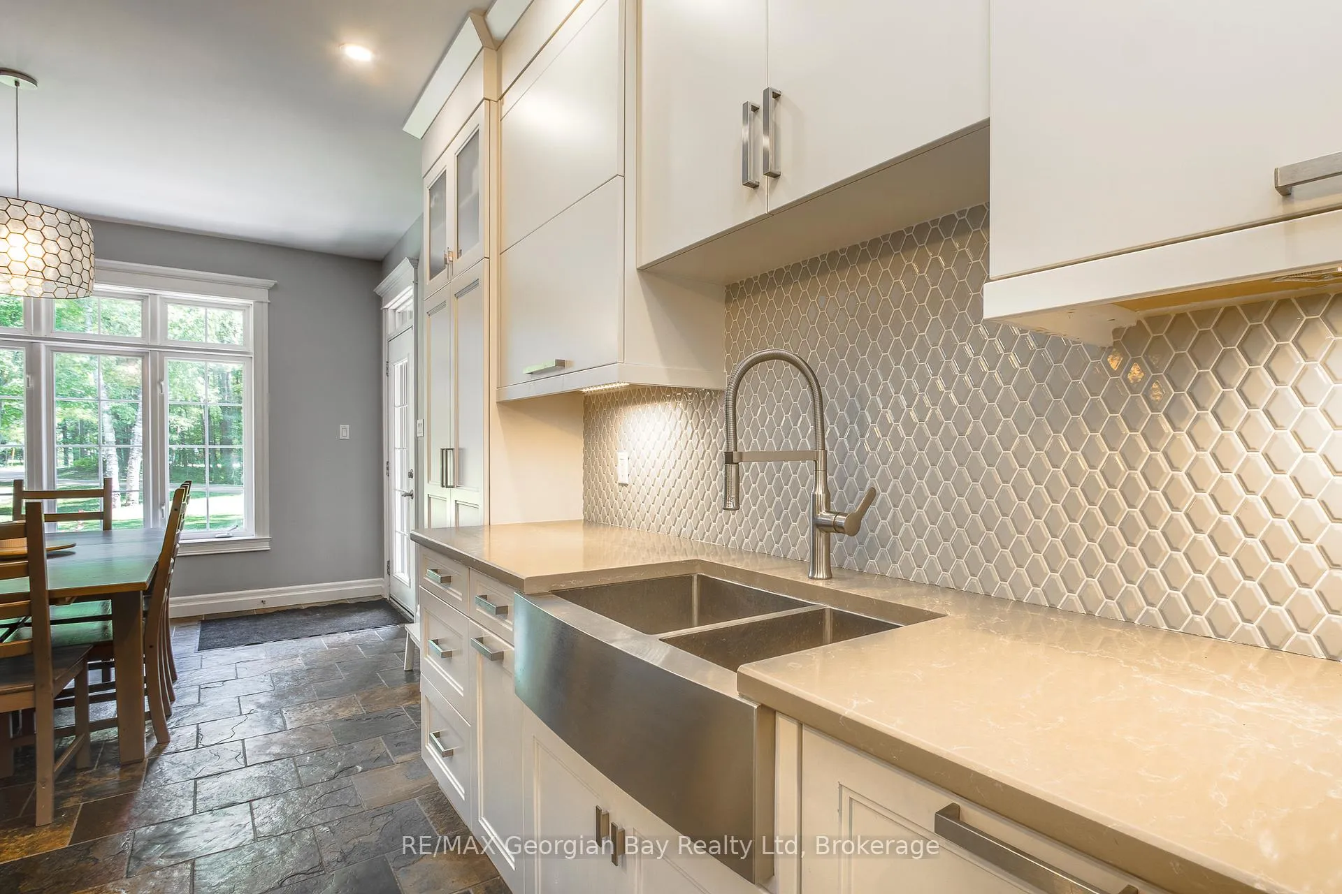 Photo 10 of 1620 Golf Link Road, Midland — HOMEH