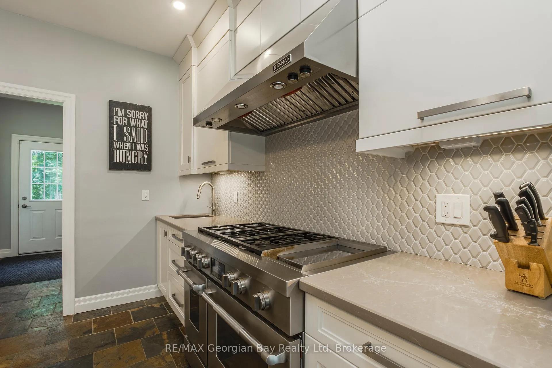 Photo 11 of 1620 Golf Link Road, Midland — HOMEH