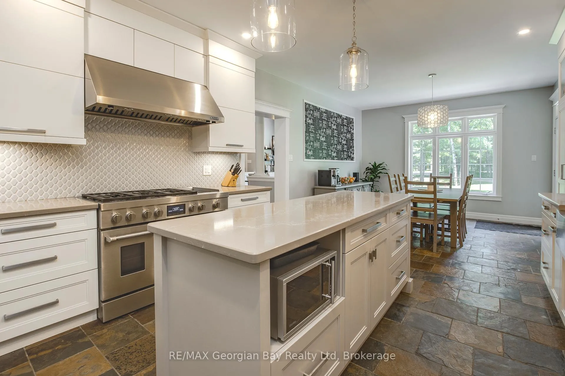 Photo 13 of 1620 Golf Link Road, Midland — HOMEH