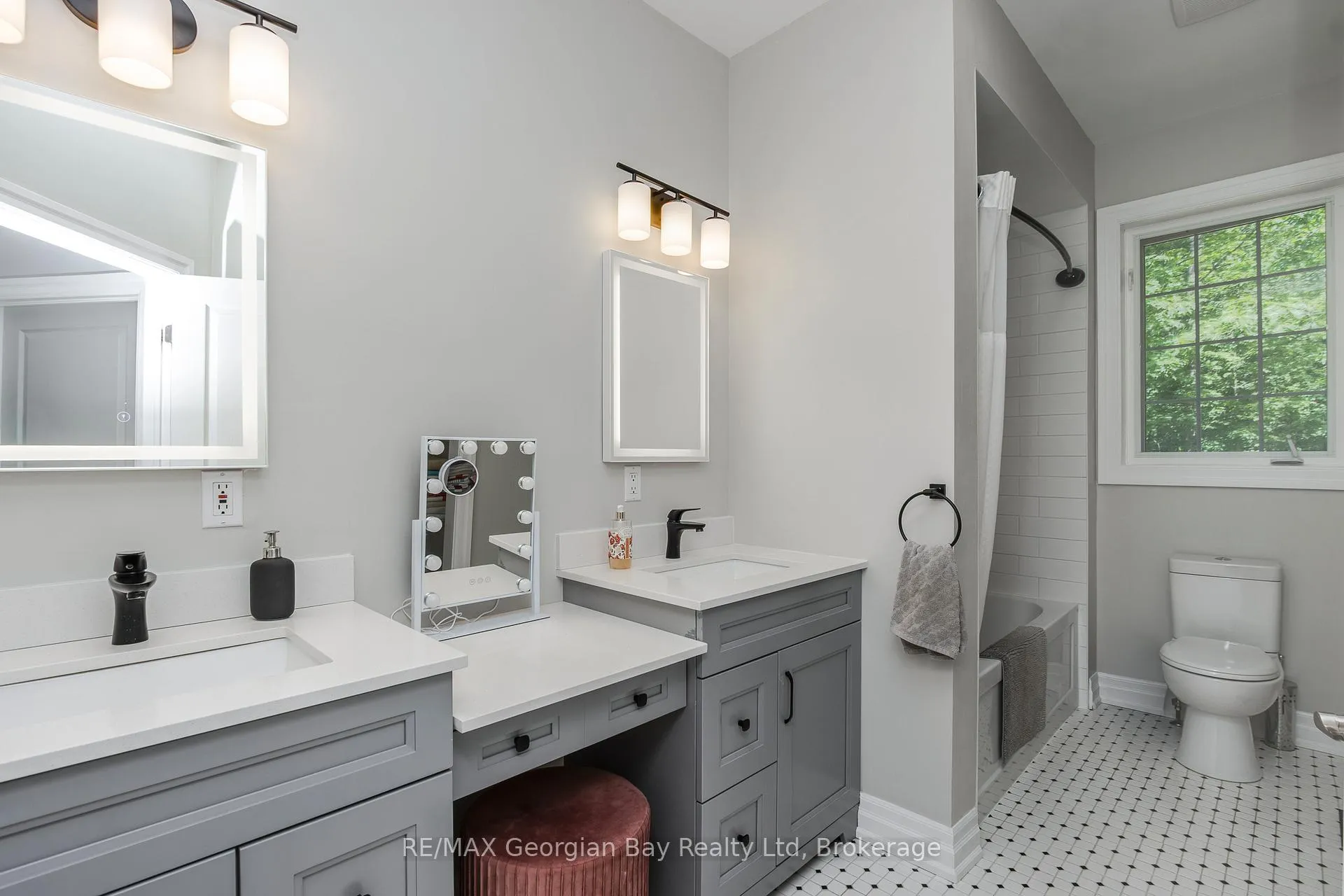 Photo 24 of 1620 Golf Link Road, Midland — HOMEH