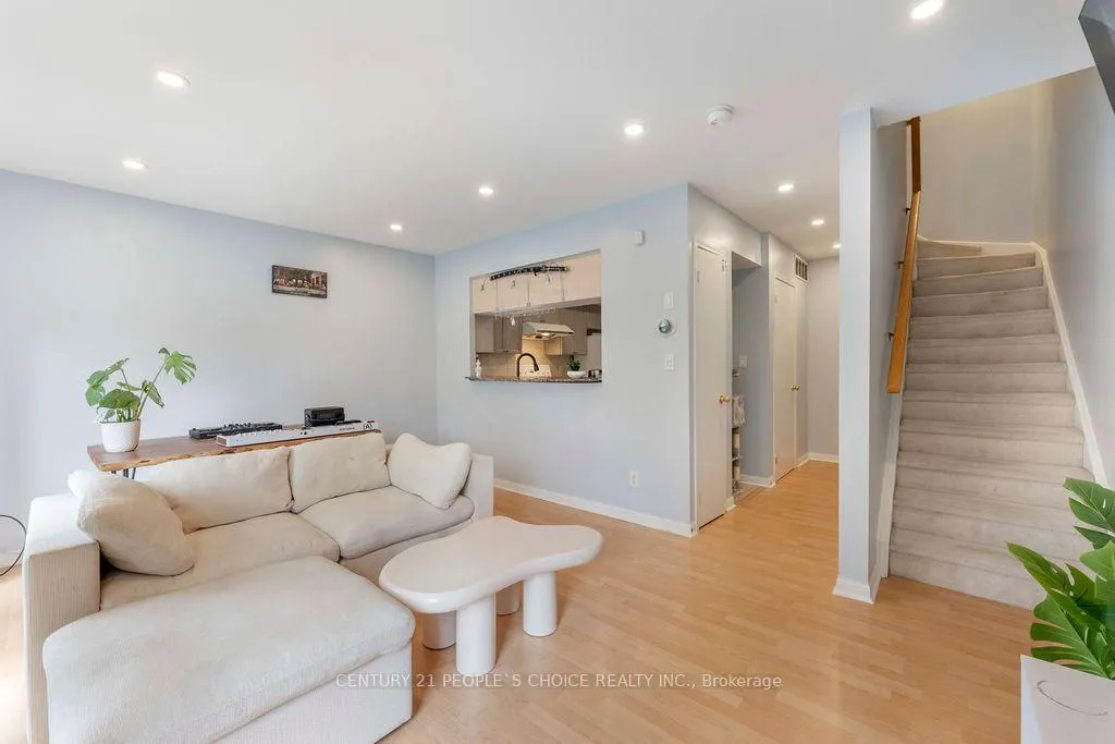 Photo 5 of Unit 308, 3 Everson Drive, North York, Willowdale East — HOMEH
