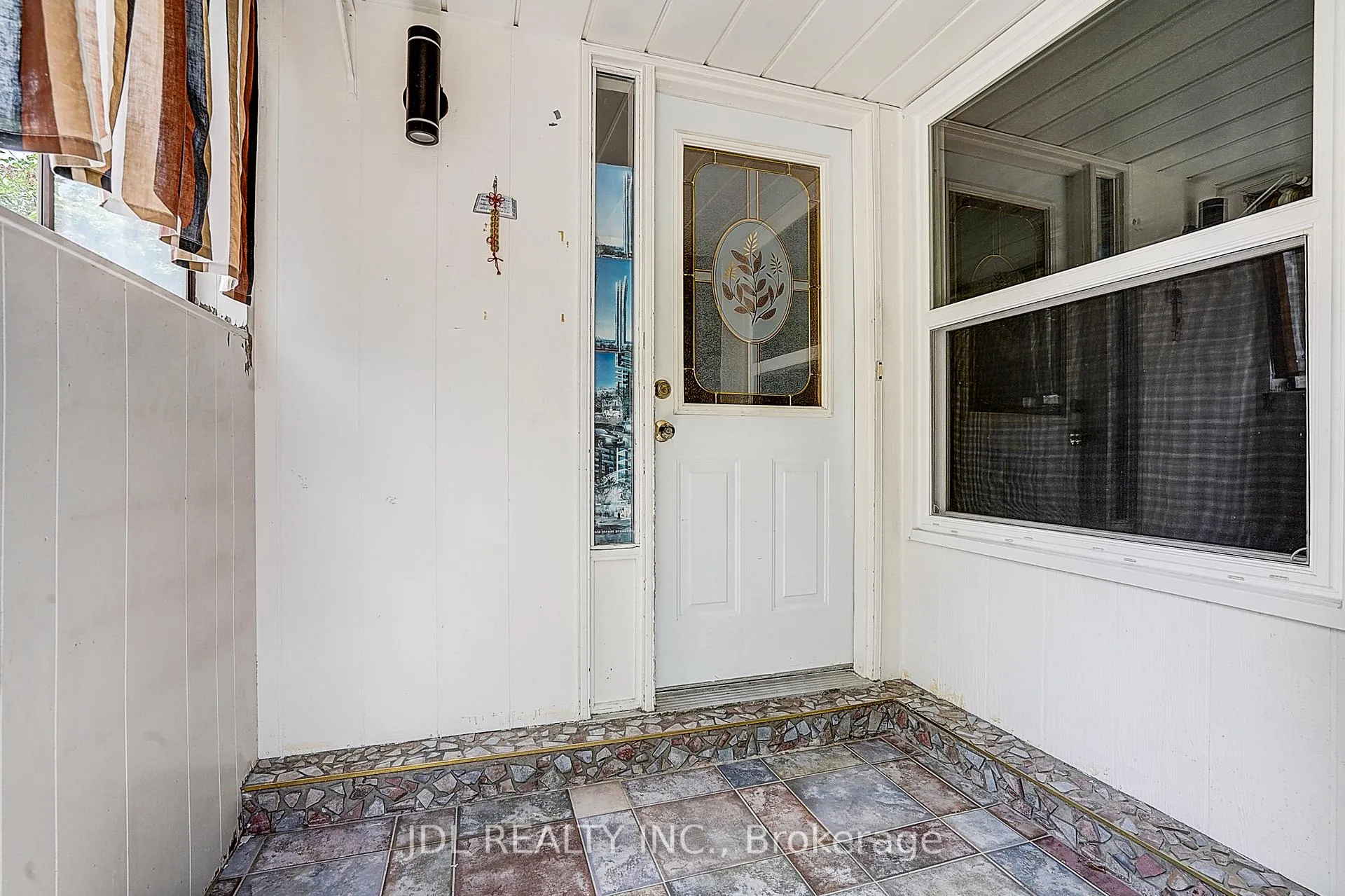 Photo 5 of 54 Providence Crescent, Markham, Milliken Mills West — HOMEH