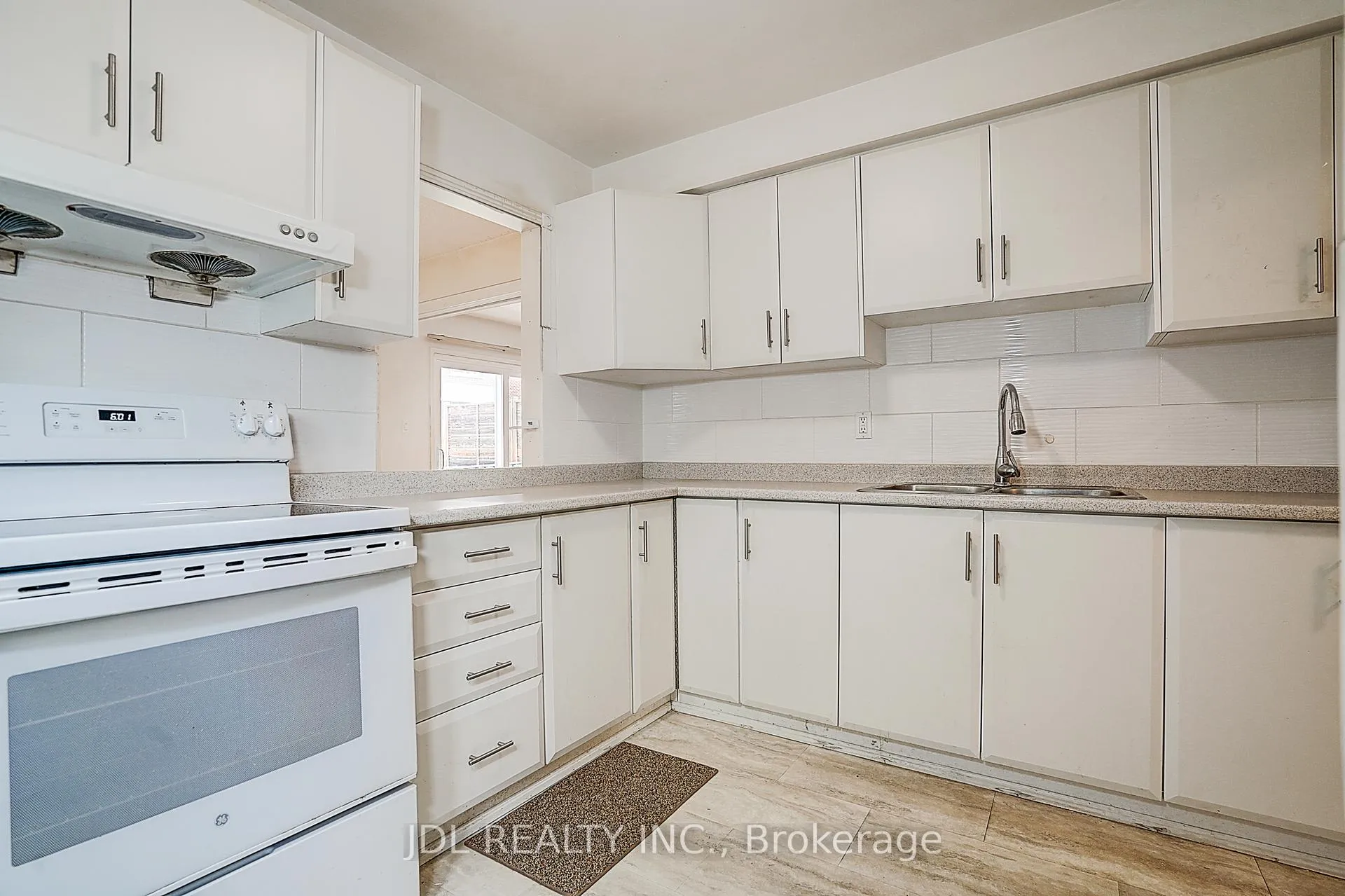 Photo 13 of 54 Providence Crescent, Markham, Milliken Mills West — HOMEH