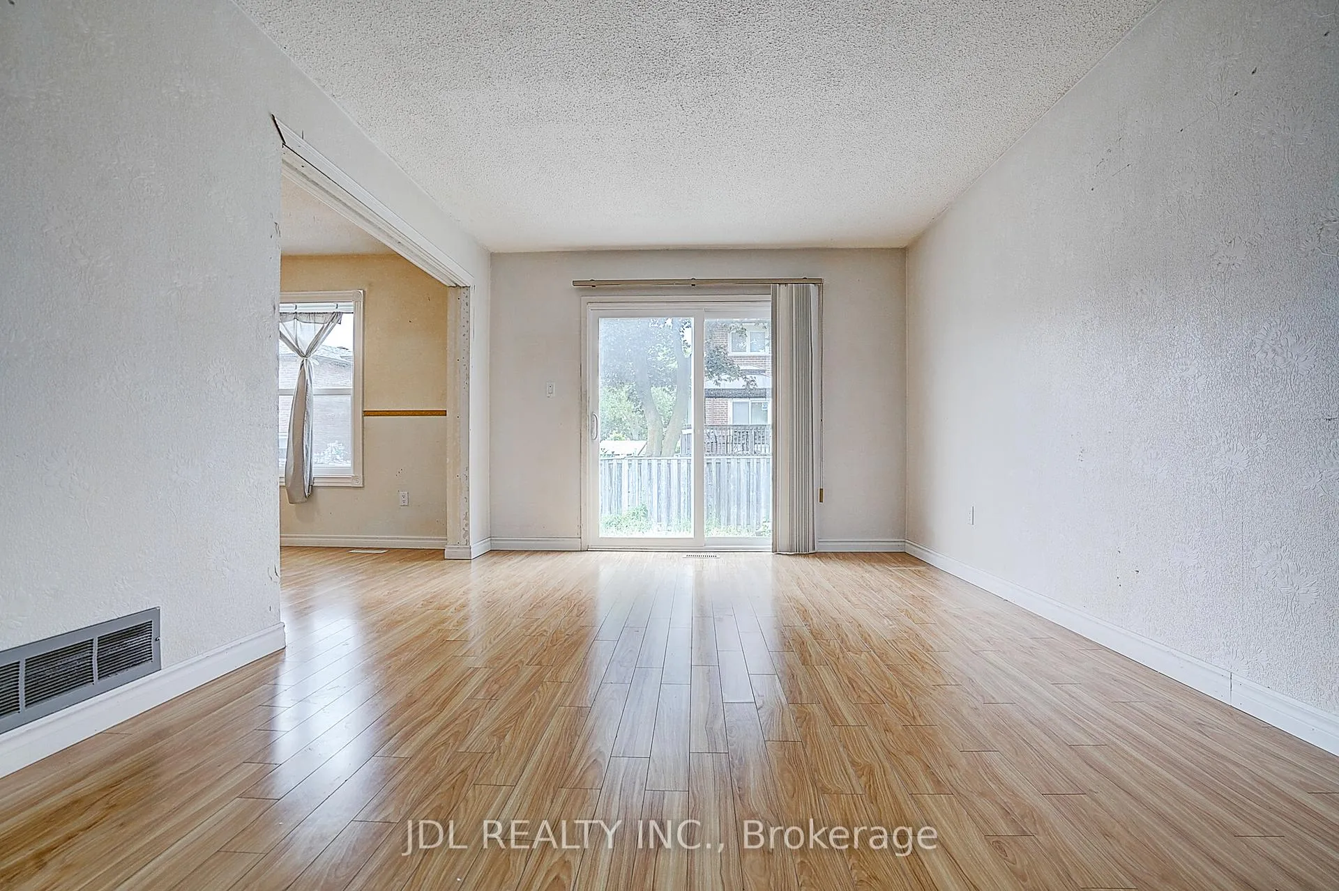 Photo 15 of 54 Providence Crescent, Markham, Milliken Mills West — HOMEH
