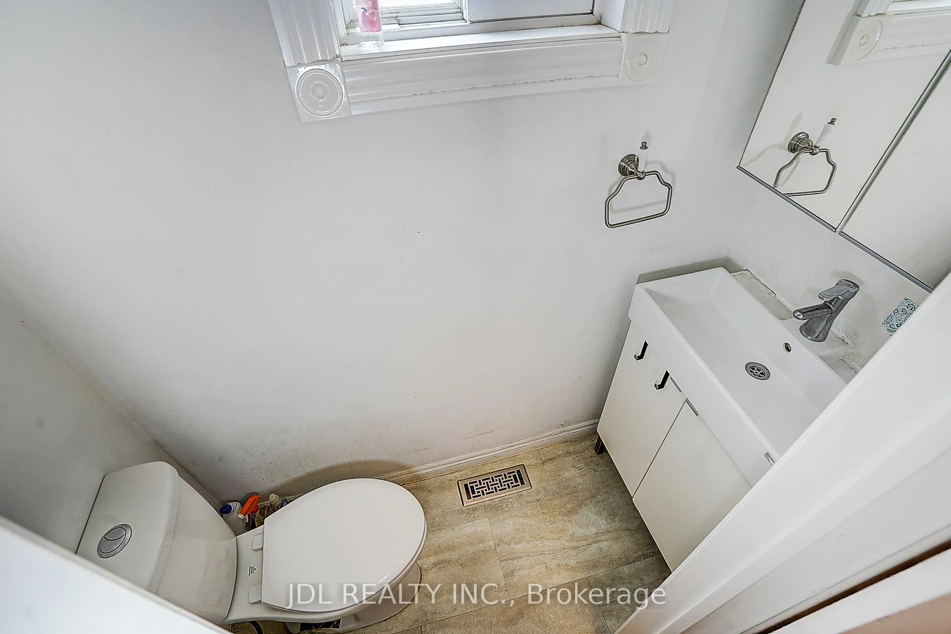 Photo 22 of 54 Providence Crescent, Markham, Milliken Mills West — HOMEH
