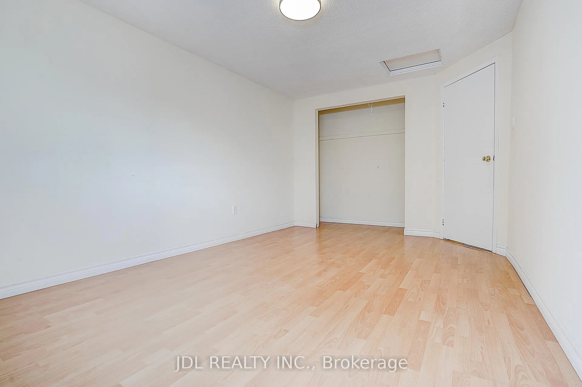 Photo 31 of 54 Providence Crescent, Markham, Milliken Mills West — HOMEH