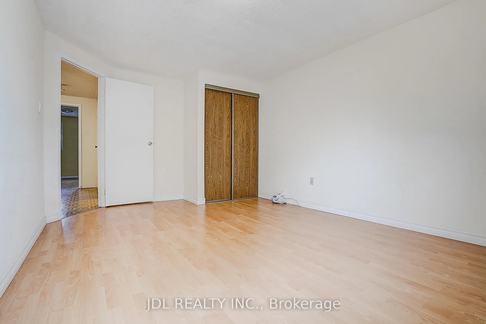 Photo 33 of 54 Providence Crescent, Markham, Milliken Mills West — HOMEH