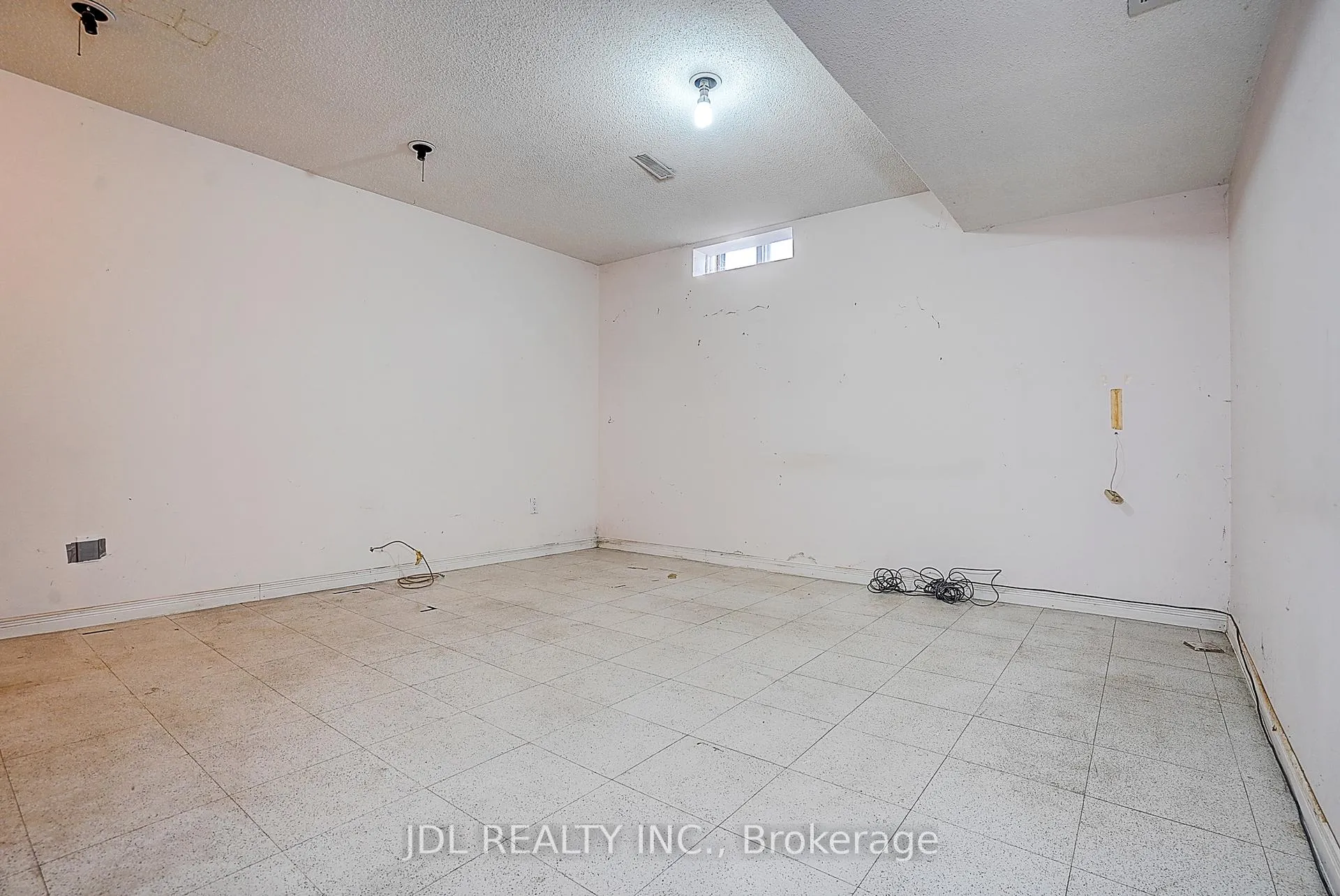 Photo 42 of 54 Providence Crescent, Markham, Milliken Mills West — HOMEH