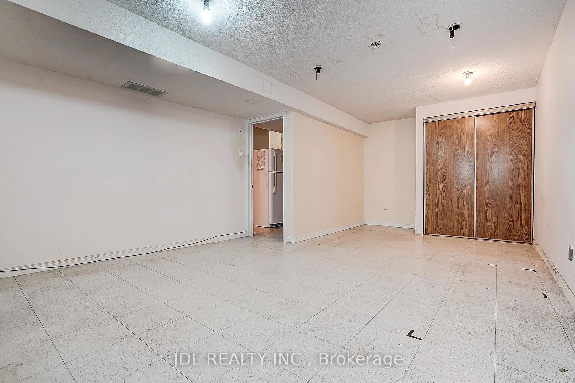 Photo 43 of 54 Providence Crescent, Markham, Milliken Mills West — HOMEH
