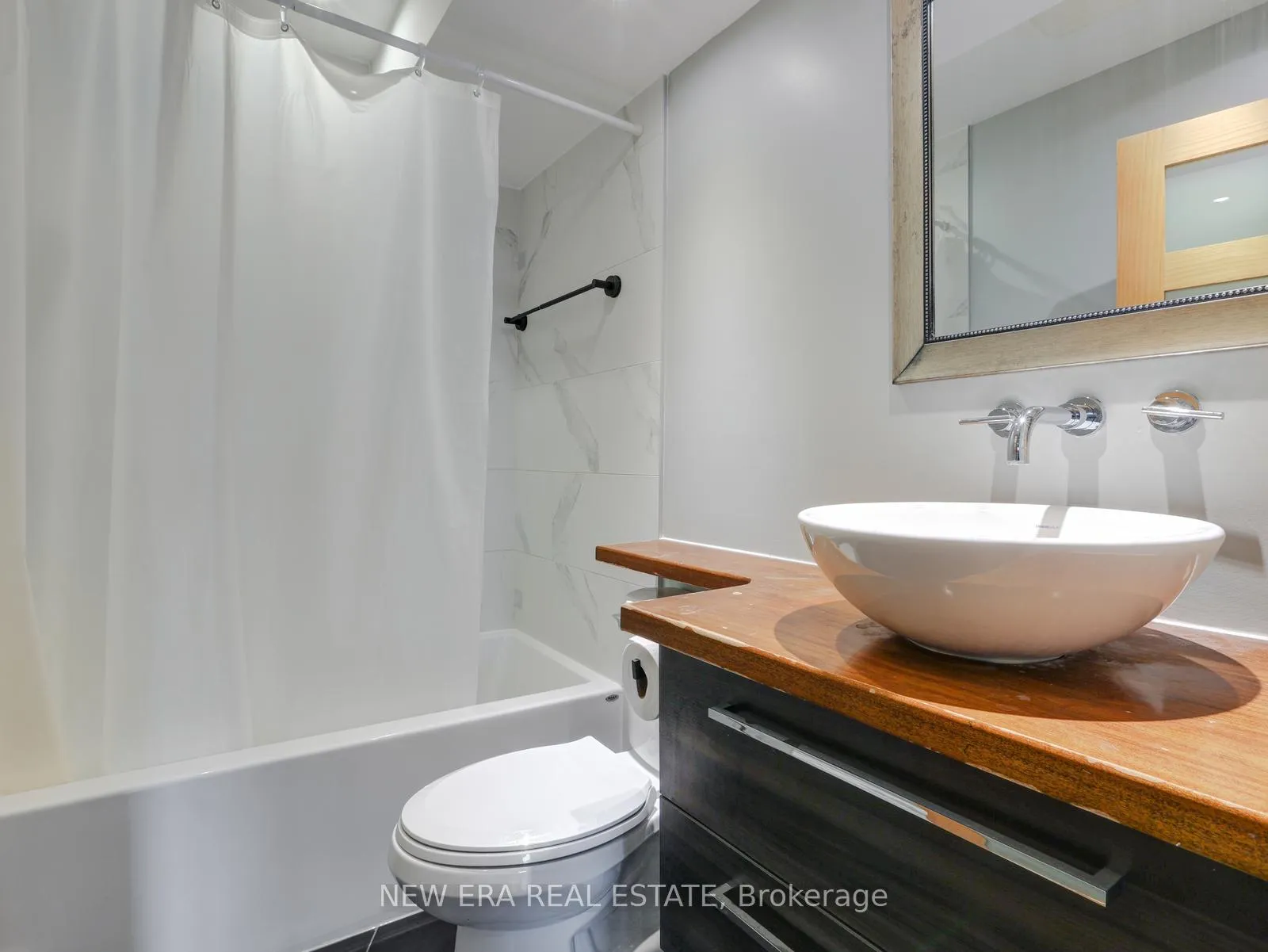 Photo 8 of 219 Lancaster Street W, Kitchener, Fairfield — HOMEH