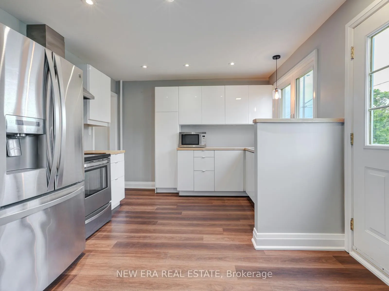 Photo 17 of 219 Lancaster Street W, Kitchener, Fairfield — HOMEH