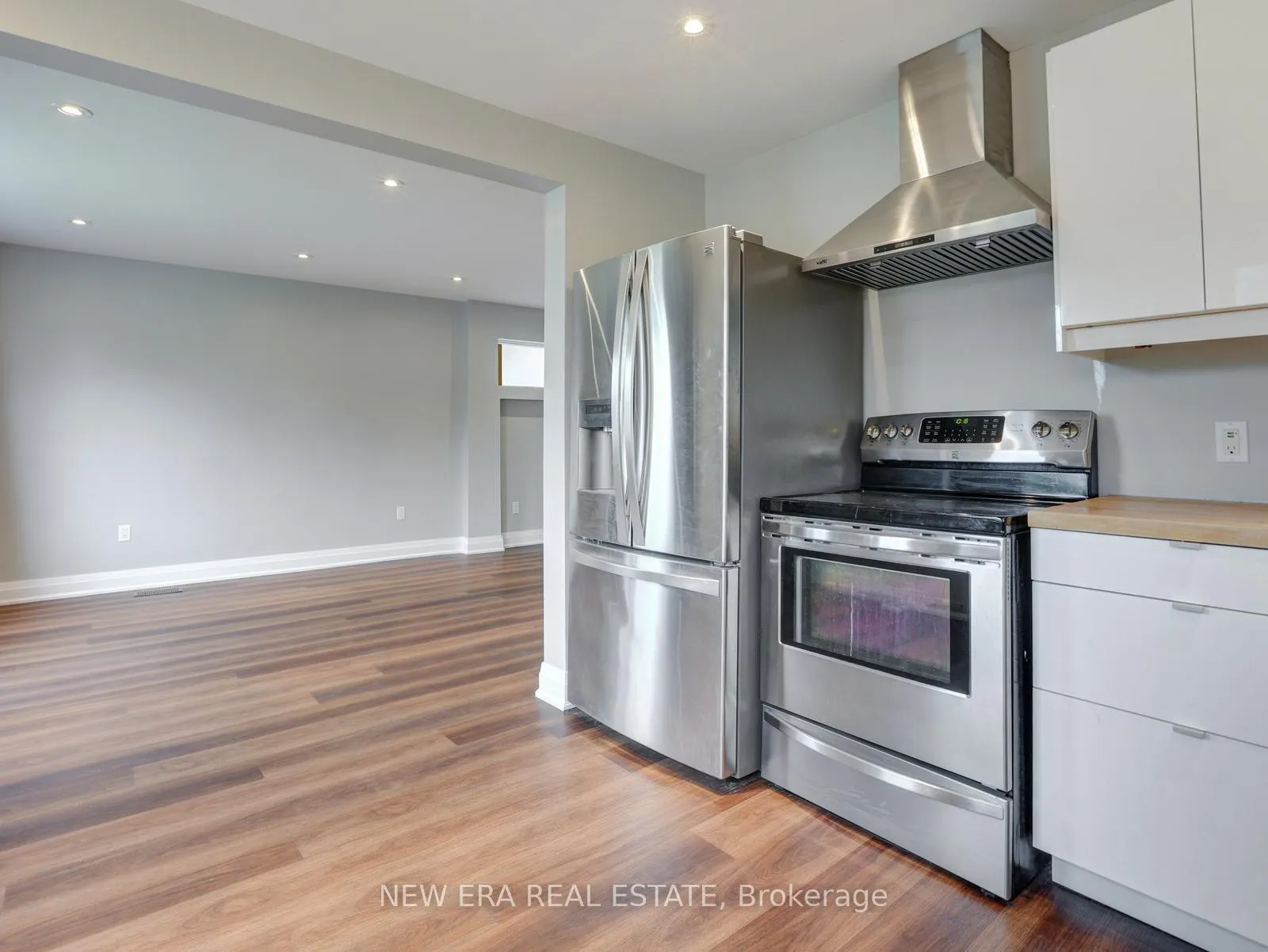 Photo 19 of 219 Lancaster Street W, Kitchener, Fairfield — HOMEH