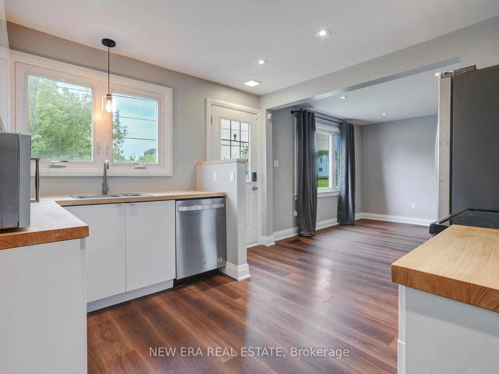 Photo 20 of 219 Lancaster Street W, Kitchener, Fairfield — HOMEH
