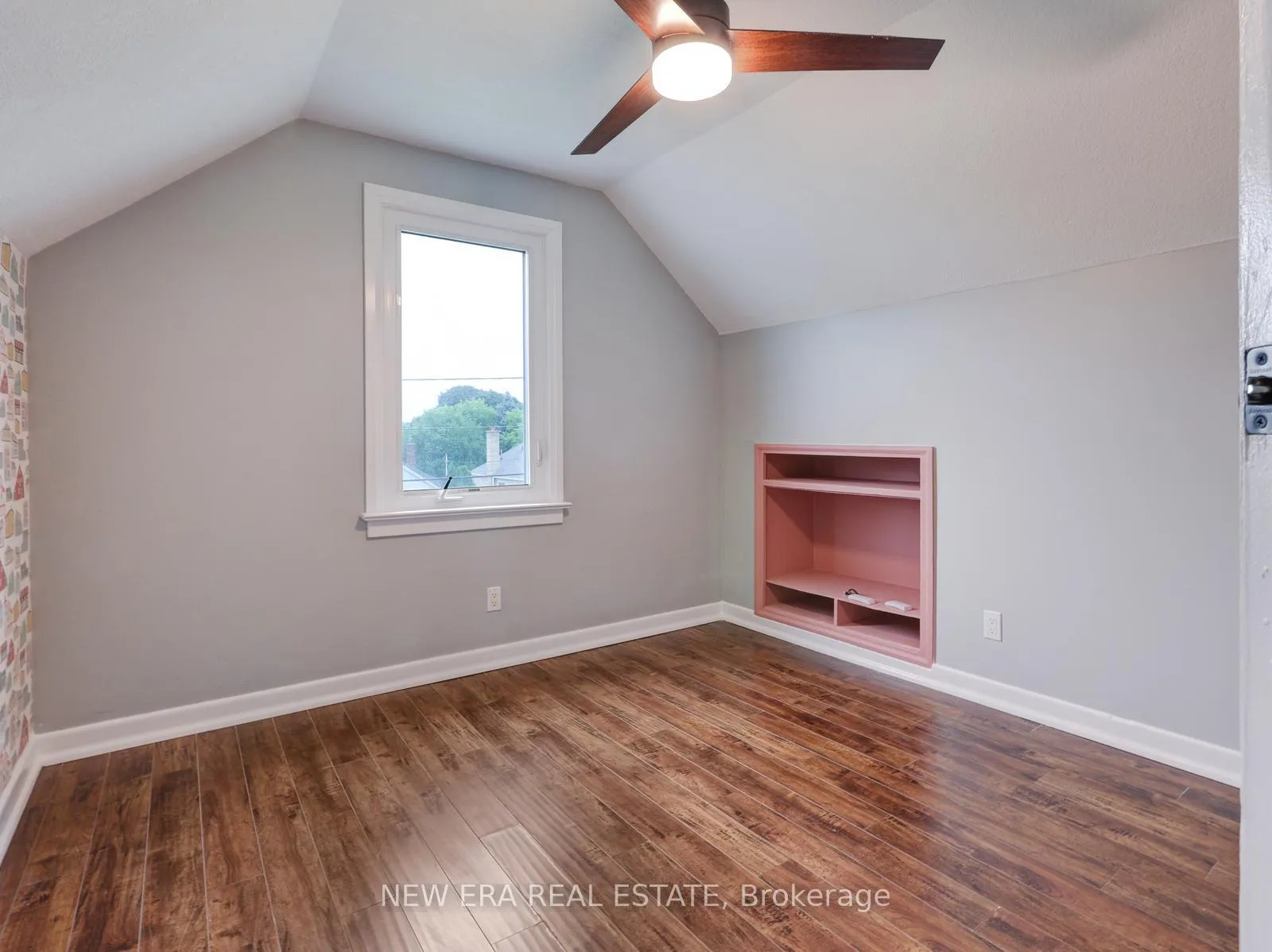 Photo 22 of 219 Lancaster Street W, Kitchener, Fairfield — HOMEH