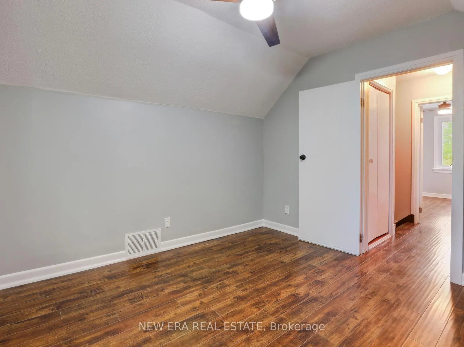 Photo 27 of 219 Lancaster Street W, Kitchener, Fairfield — HOMEH