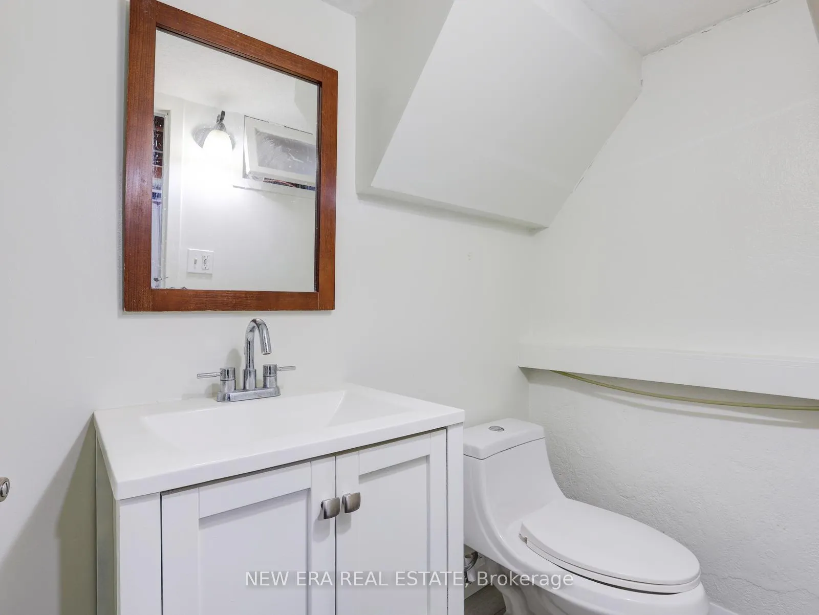 Photo 40 of 219 Lancaster Street W, Kitchener, Fairfield — HOMEH