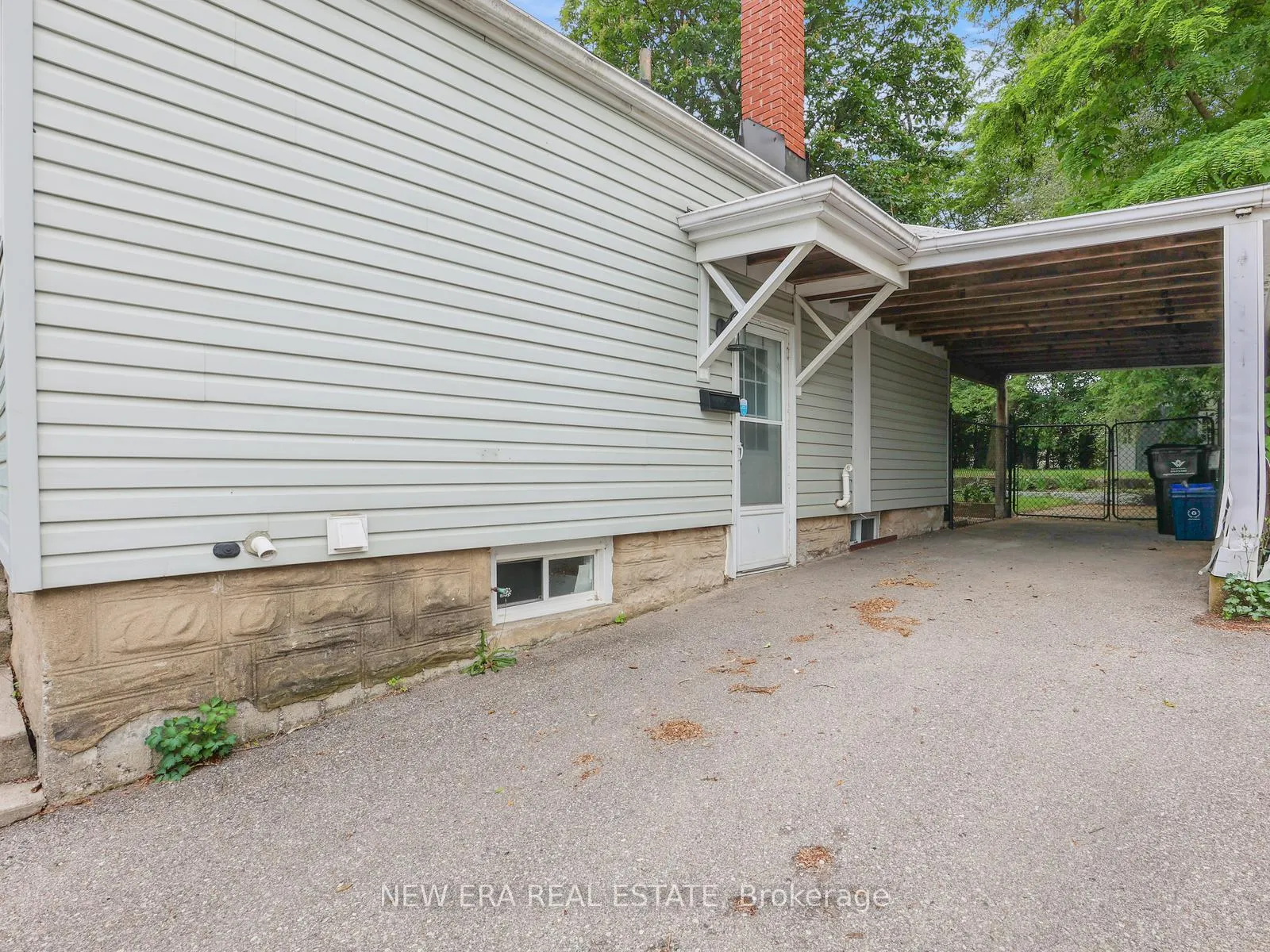 Photo 42 of 219 Lancaster Street W, Kitchener, Fairfield — HOMEH